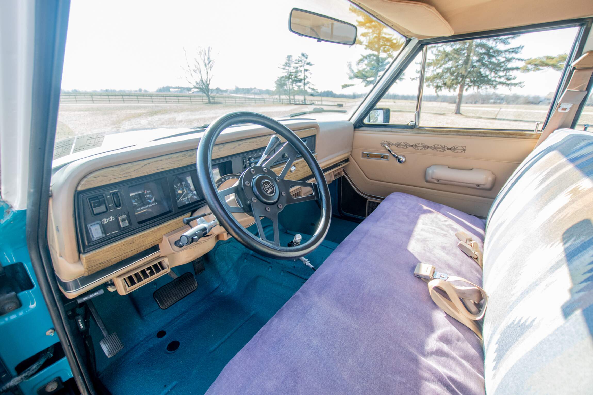 Sold: Custom 1987 Jeep Grand Wagoneer SJ