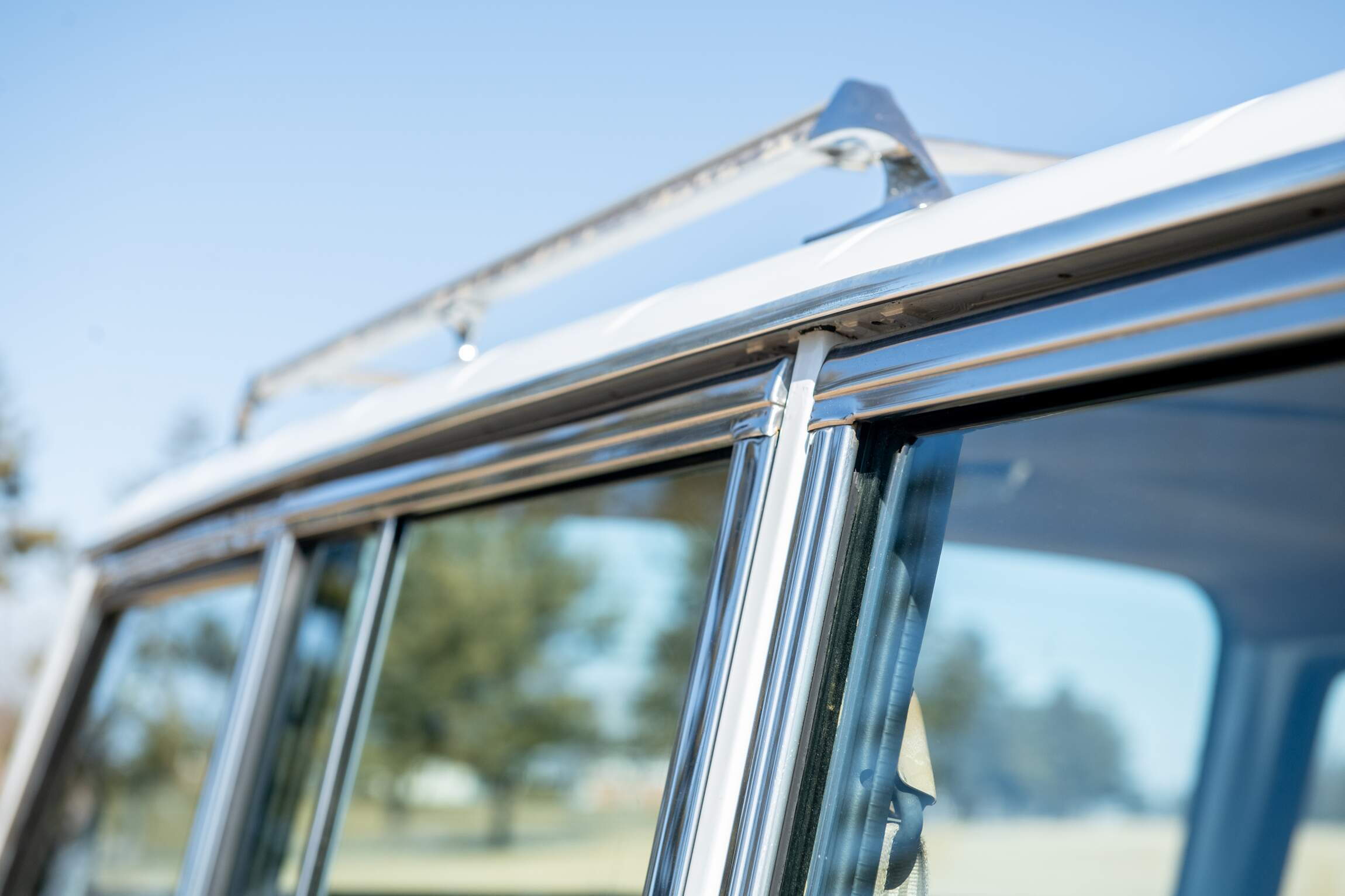 Sold: Custom 1987 Jeep Grand Wagoneer SJ