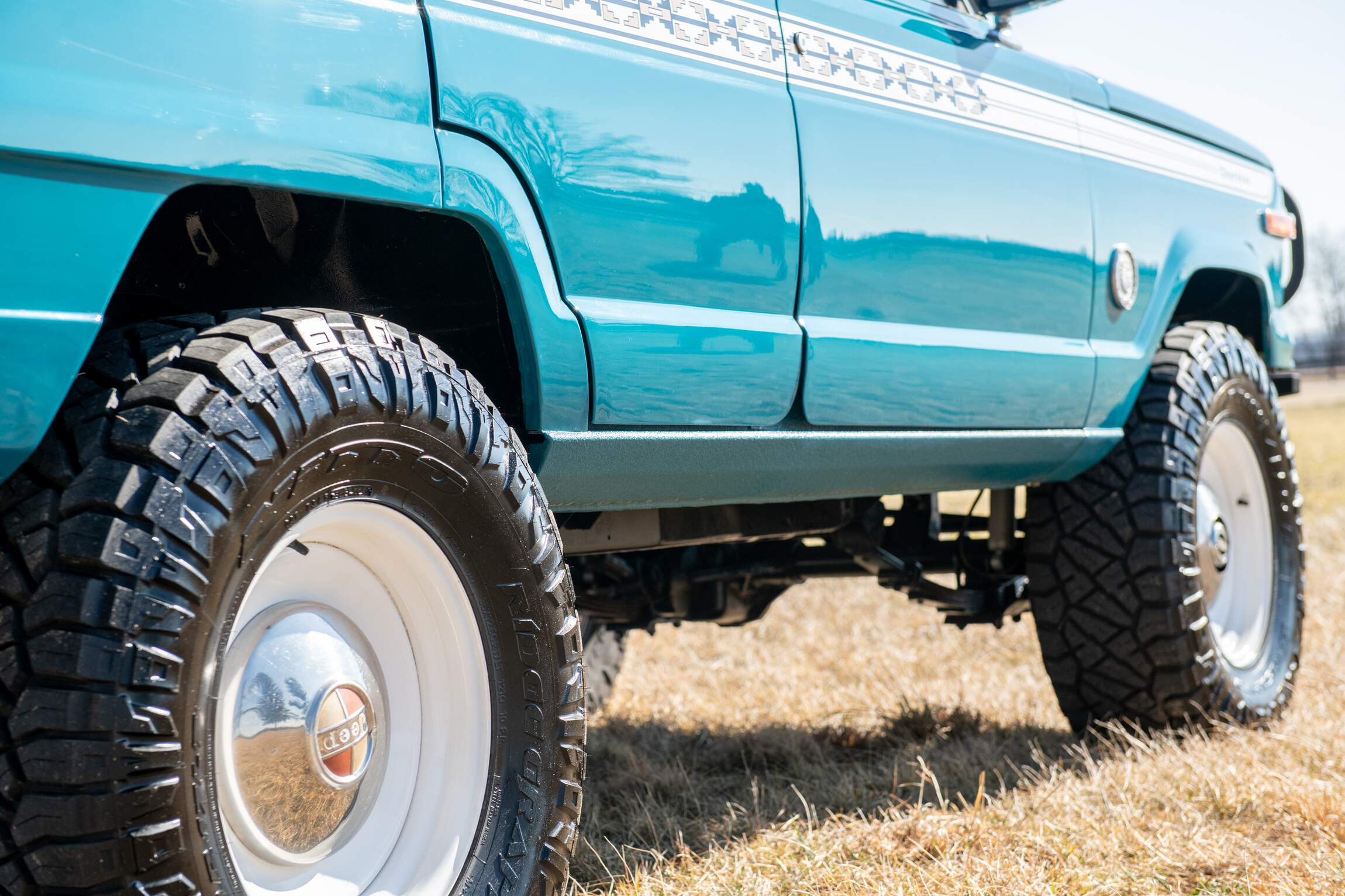 Sold: Custom 1987 Jeep Grand Wagoneer SJ