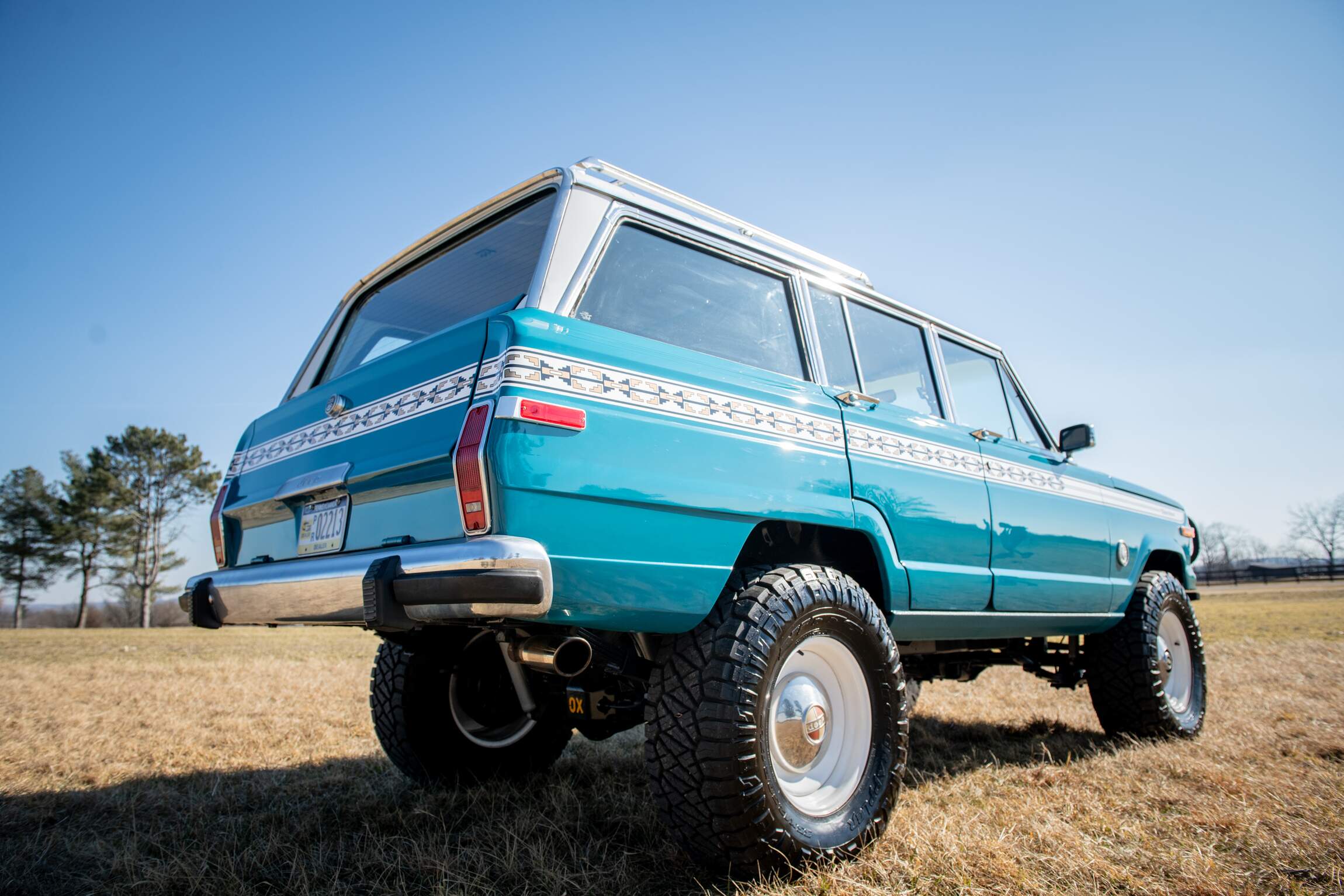 Sold: Custom 1987 Jeep Grand Wagoneer SJ