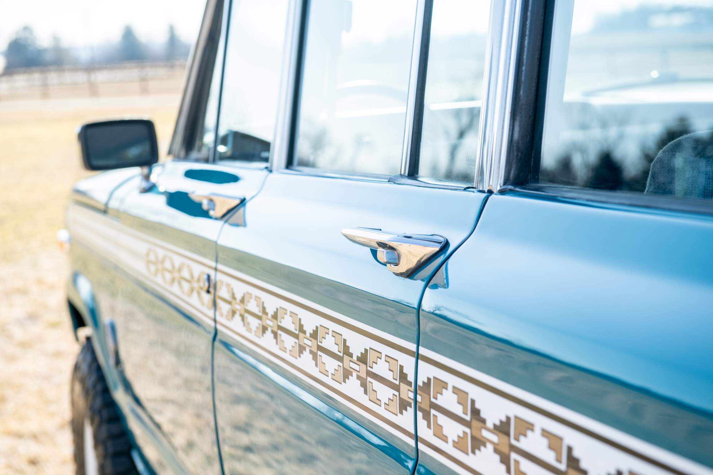 Sold: Custom 1987 Jeep Grand Wagoneer SJ