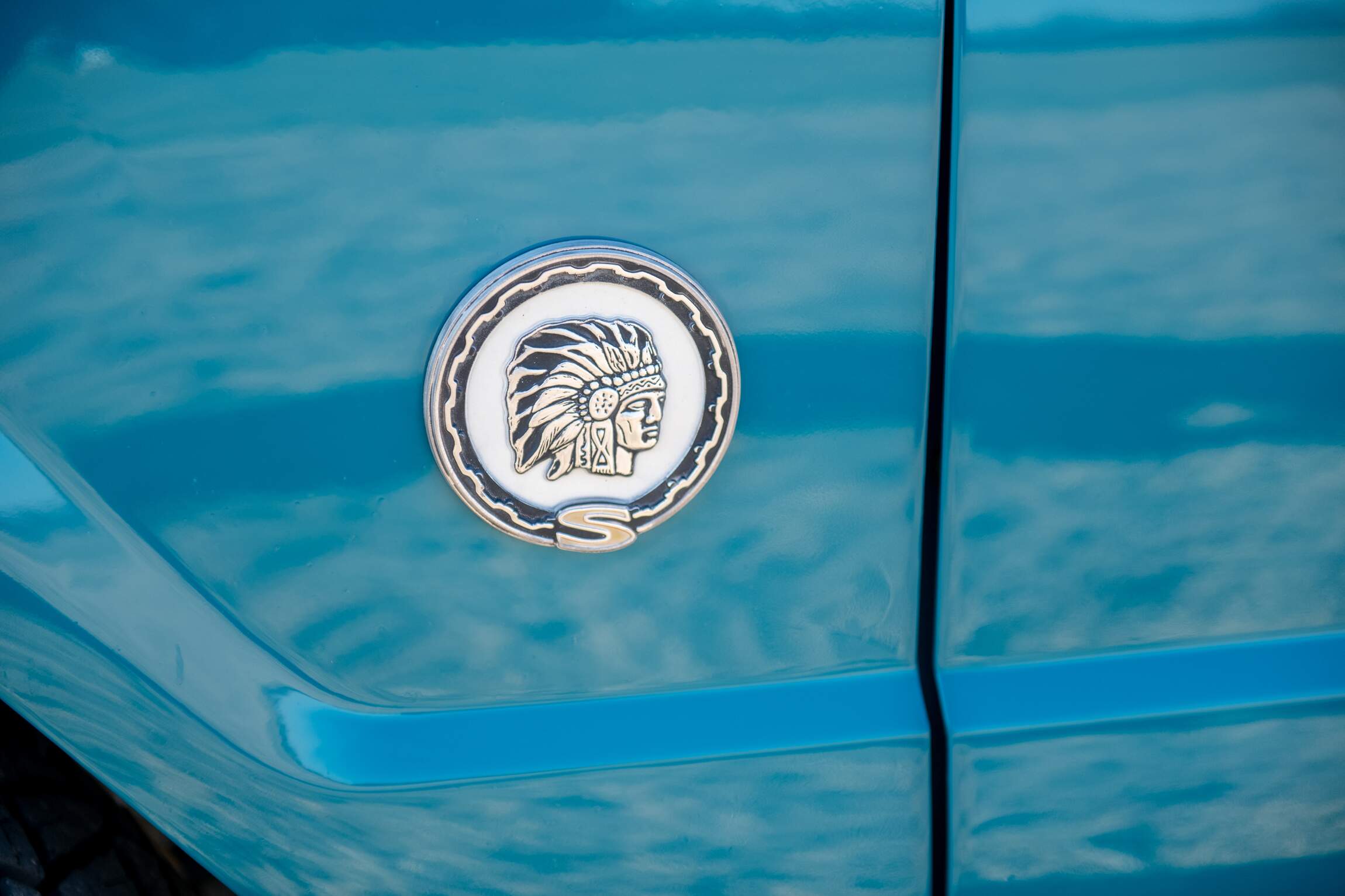 Sold: Custom 1987 Jeep Grand Wagoneer SJ