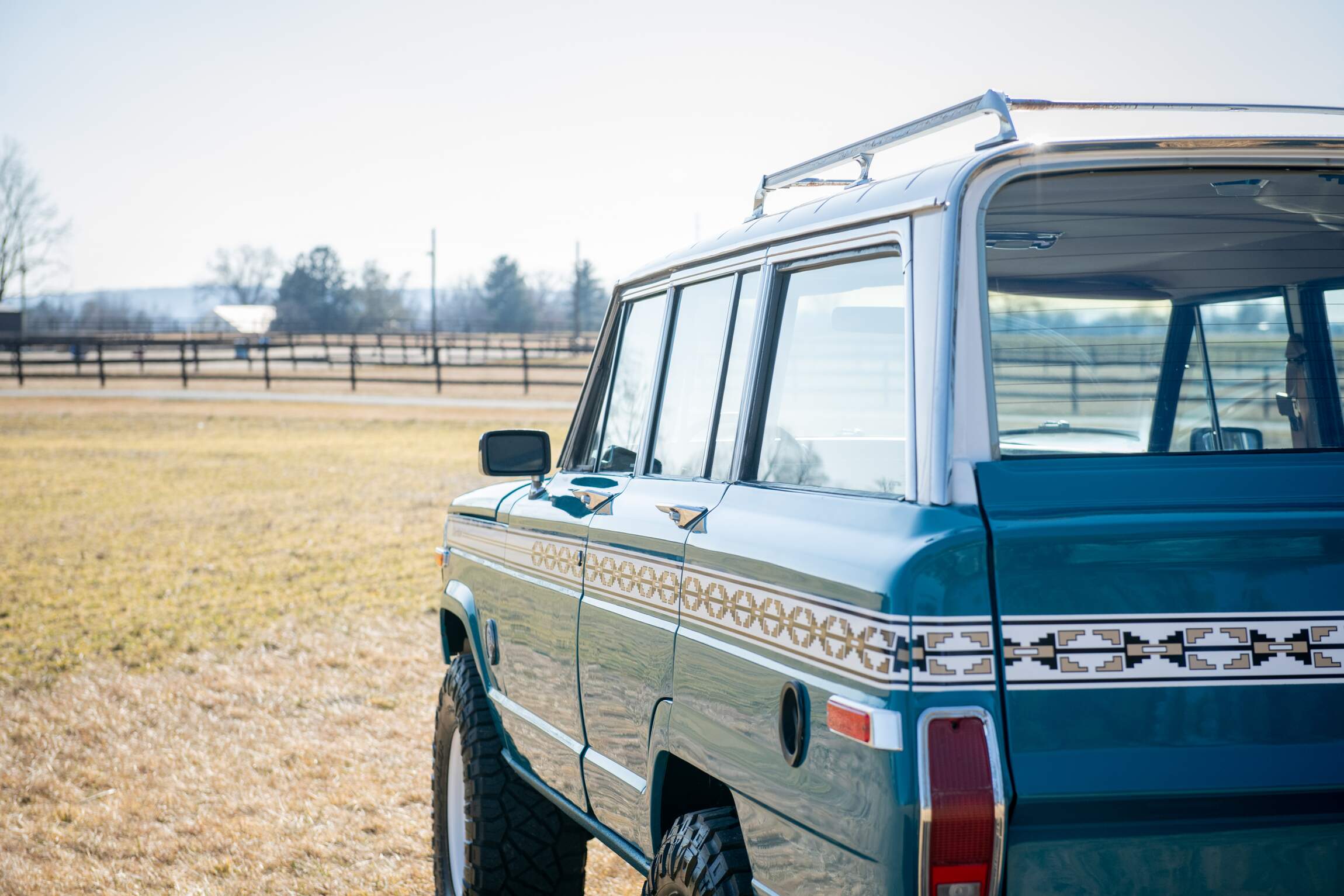 Sold: Custom 1987 Jeep Grand Wagoneer SJ