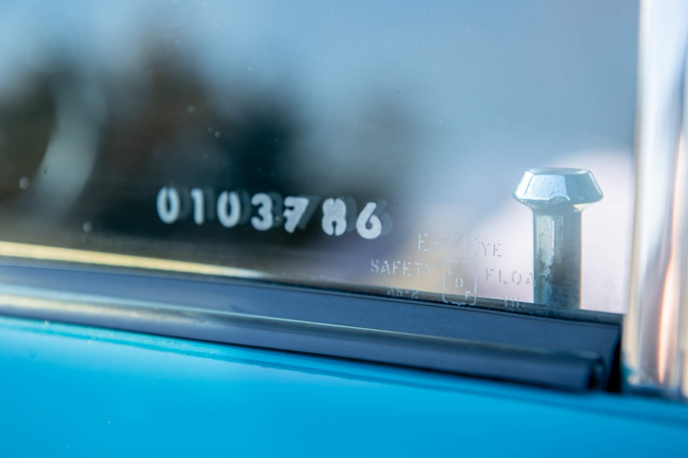 Sold: Custom 1987 Jeep Grand Wagoneer SJ