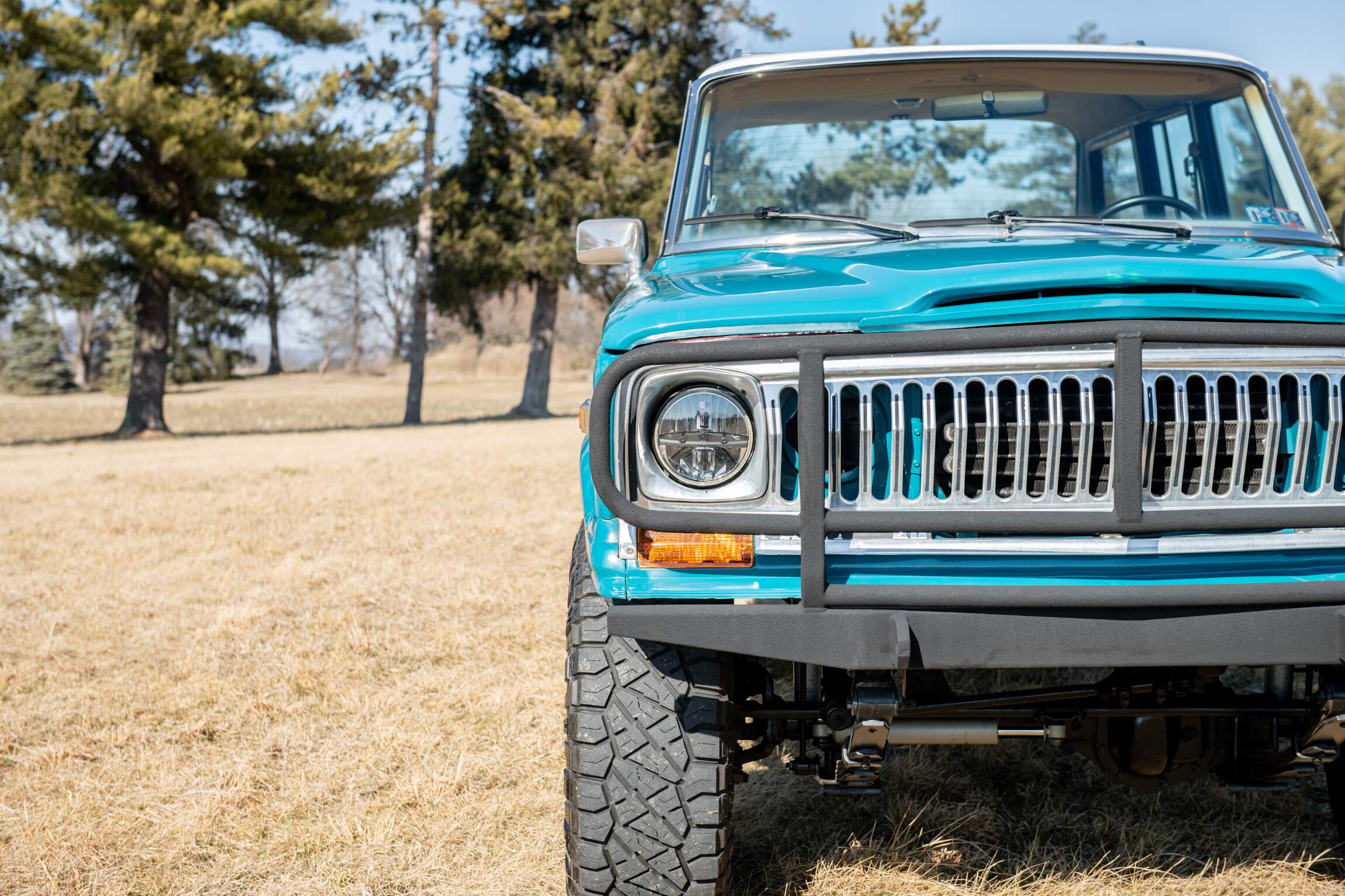 Sold: Custom 1987 Jeep Grand Wagoneer SJ