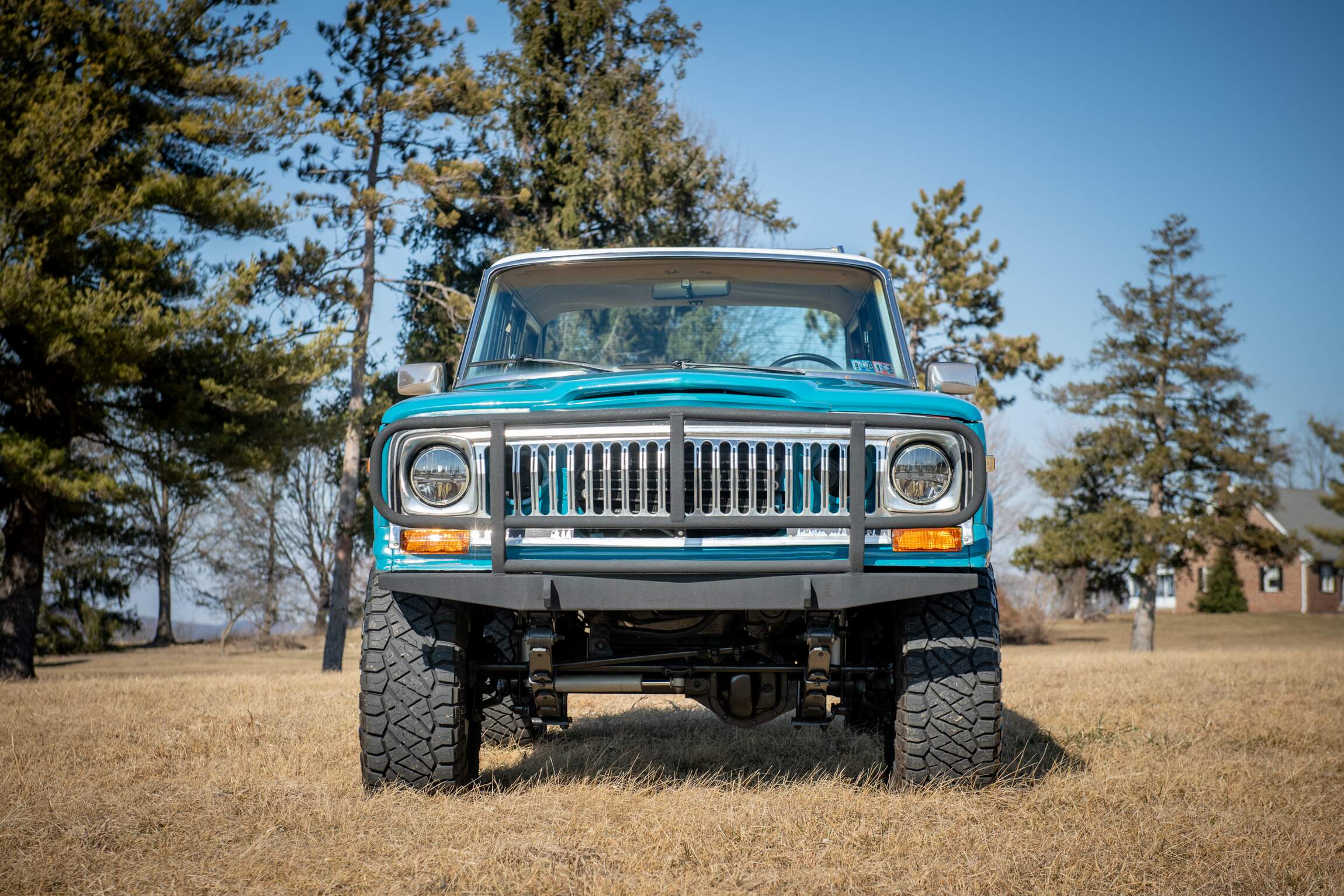 Sold: Custom 1987 Jeep Grand Wagoneer SJ