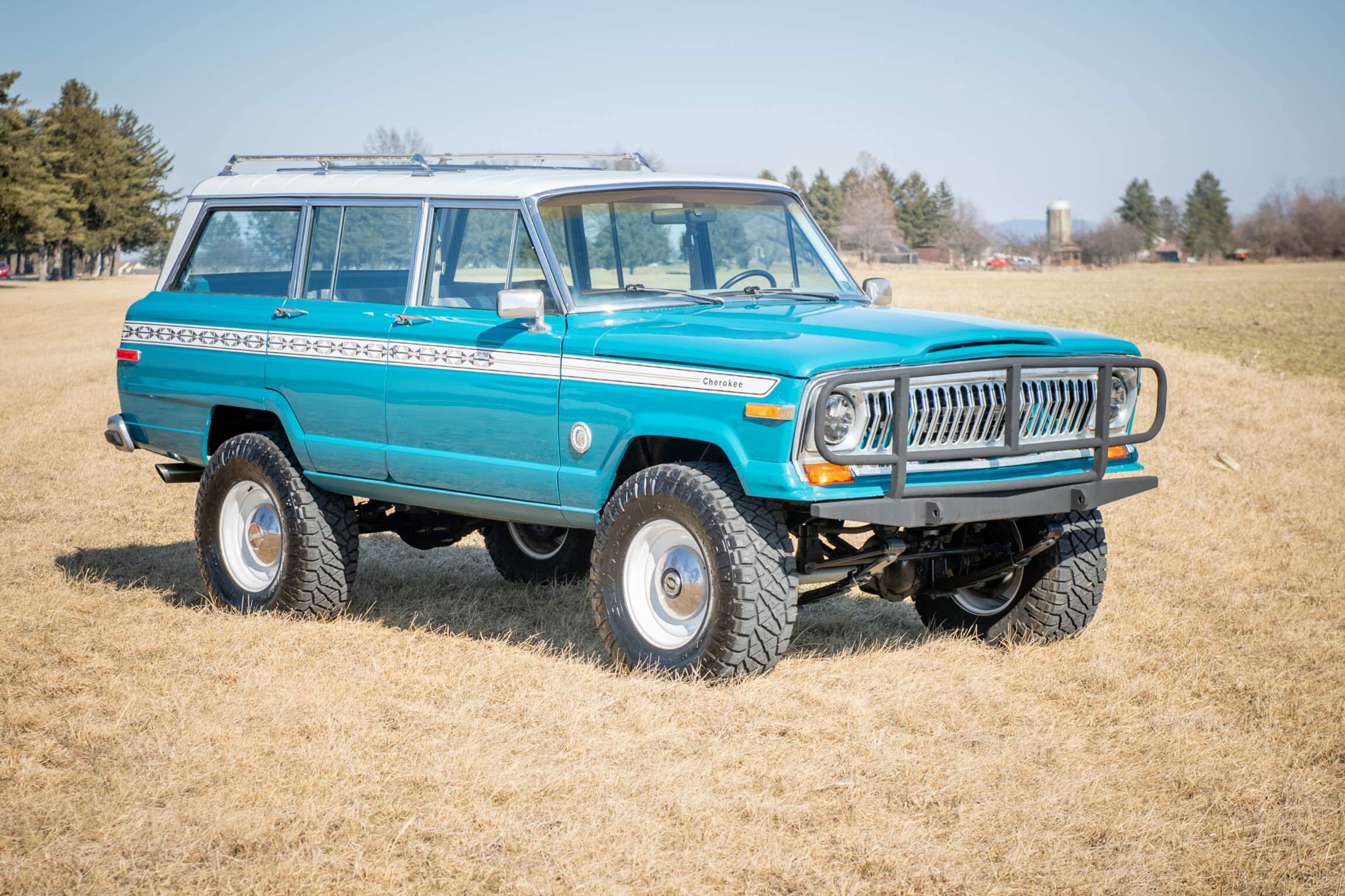 Sold: Custom 1987 Jeep Grand Wagoneer SJ