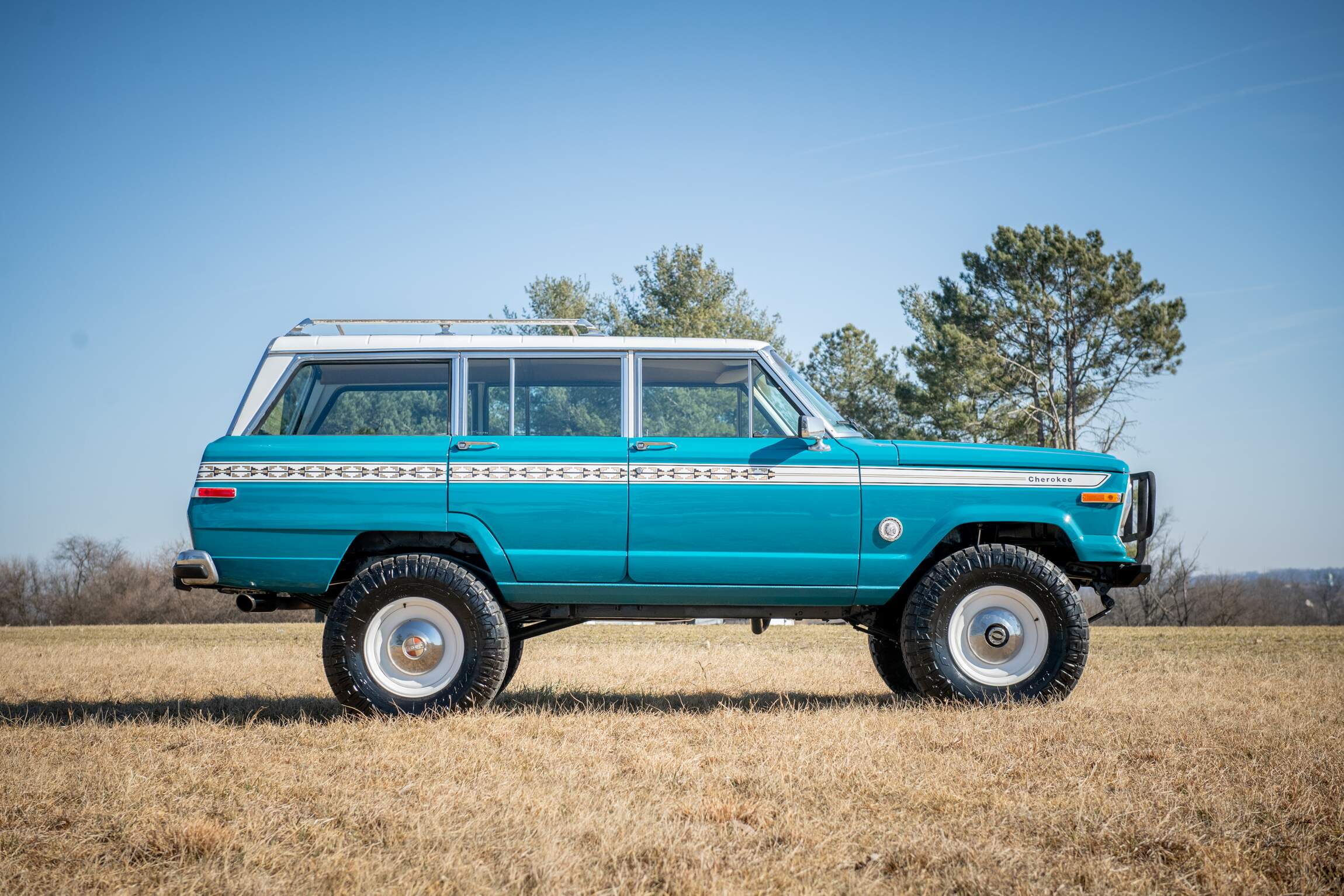Sold: Custom 1987 Jeep Grand Wagoneer SJ