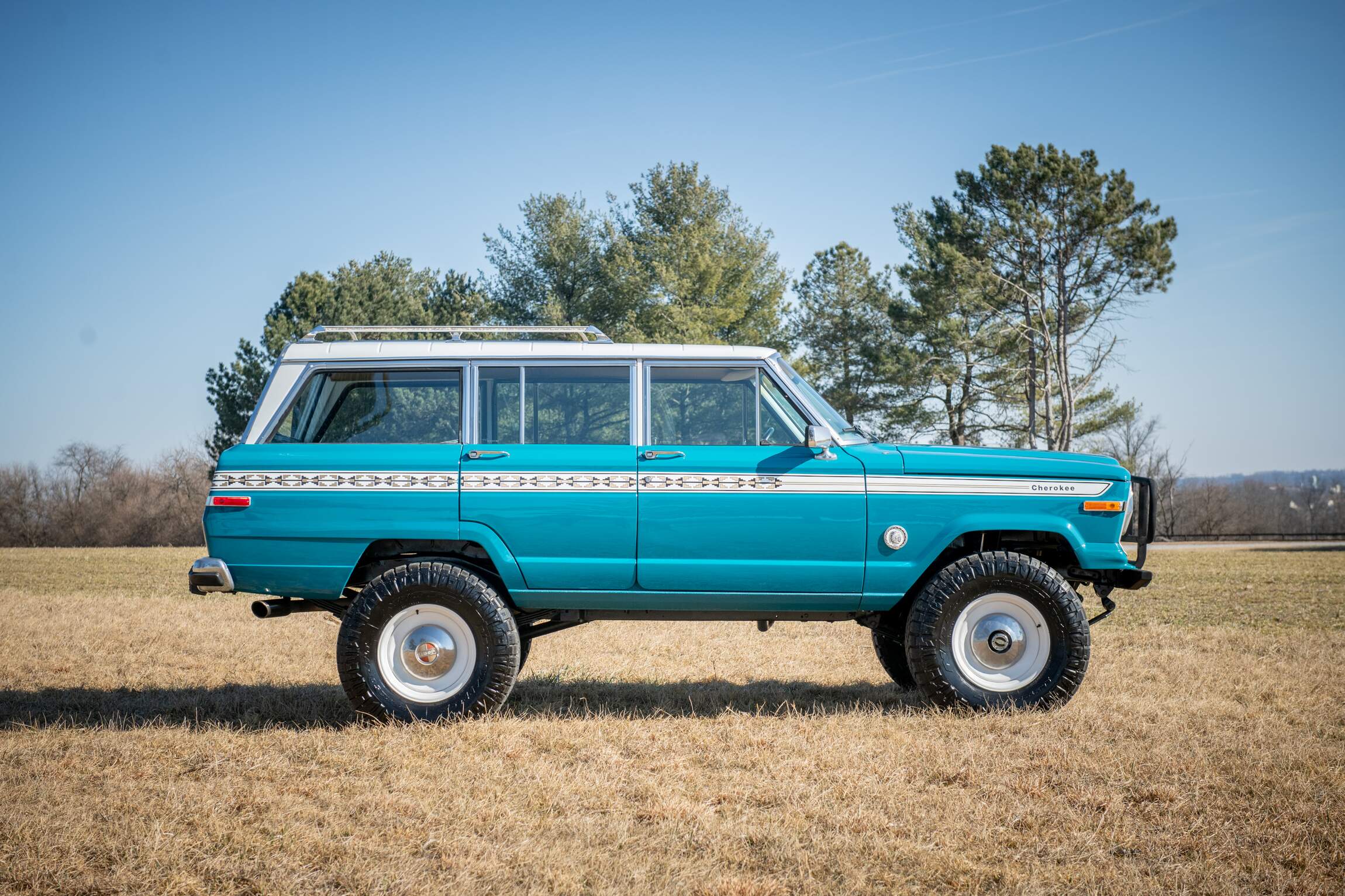 Sold: Custom 1987 Jeep Grand Wagoneer SJ