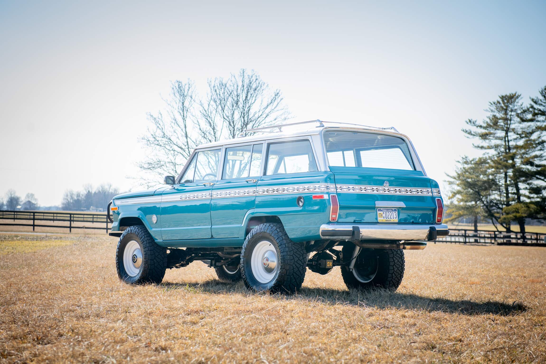 Sold: Custom 1987 Jeep Grand Wagoneer SJ