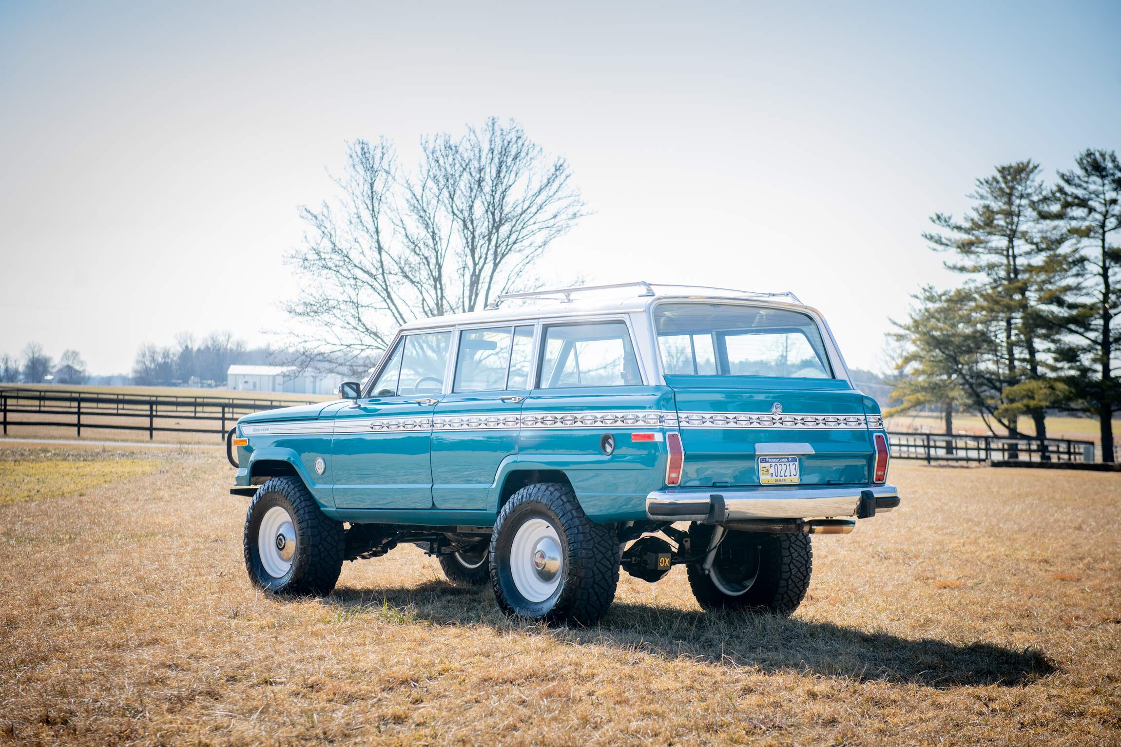 Sold: Custom 1987 Jeep Grand Wagoneer SJ