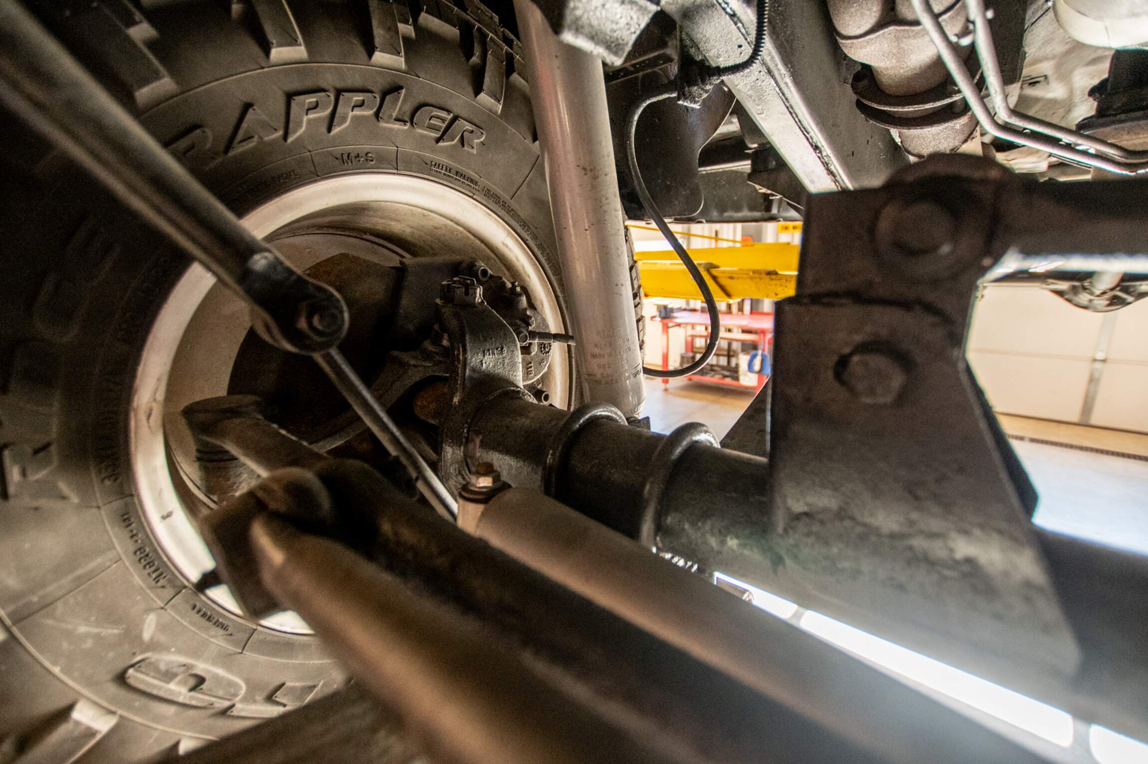 Sold: Custom 1987 Jeep Grand Wagoneer SJ