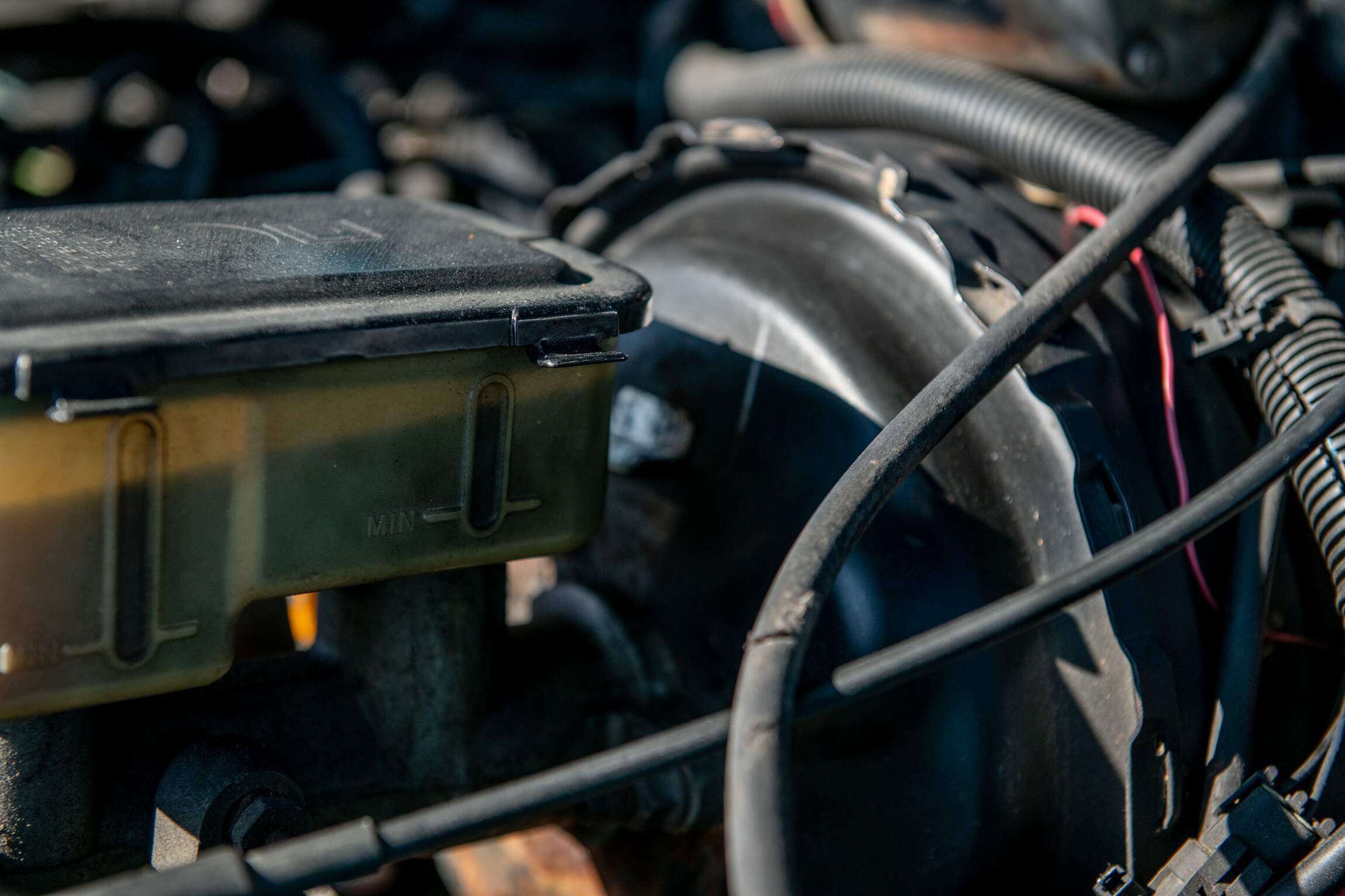 Sold: Custom 1987 Jeep Grand Wagoneer SJ