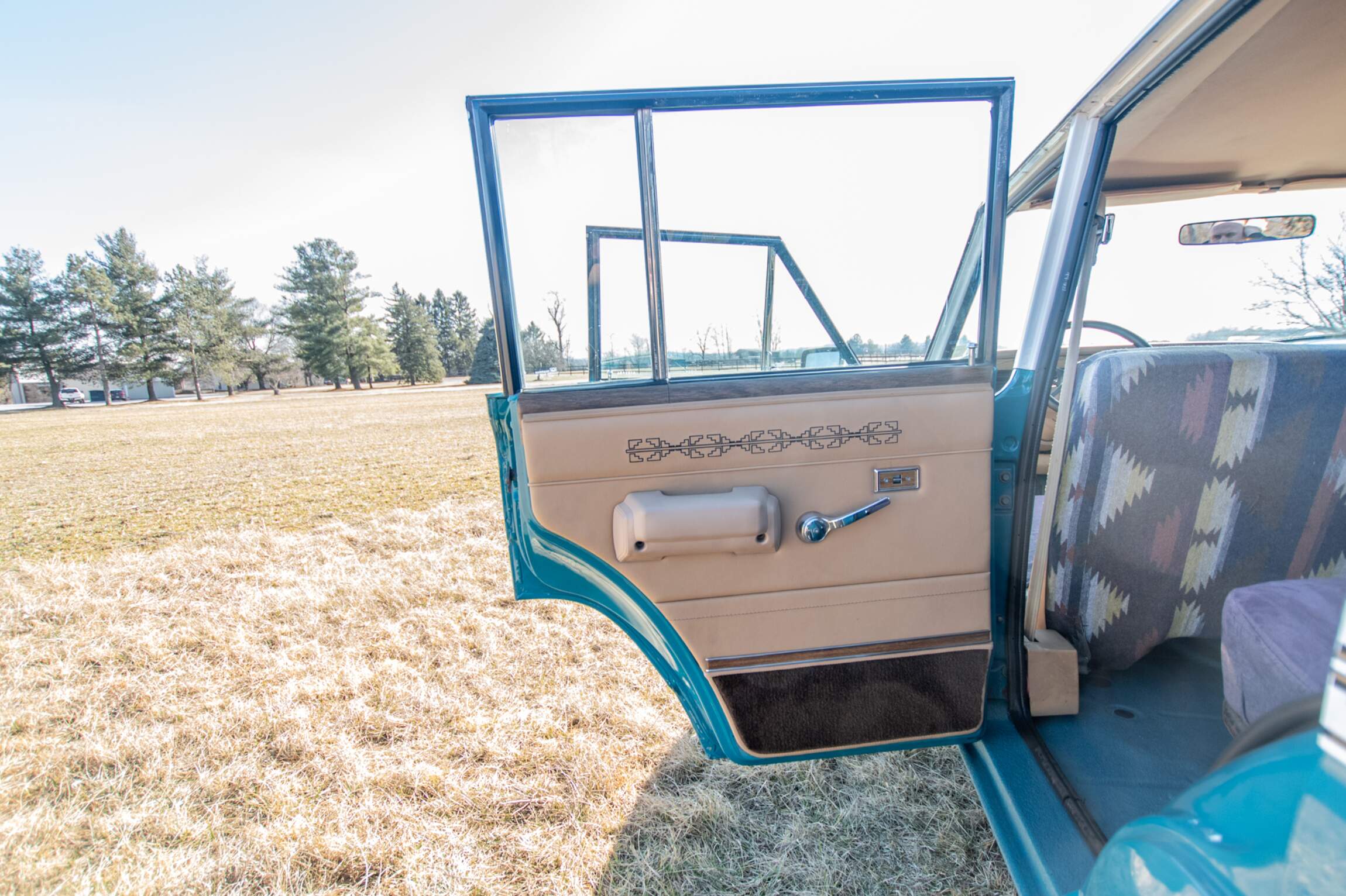Sold: Custom 1987 Jeep Grand Wagoneer SJ