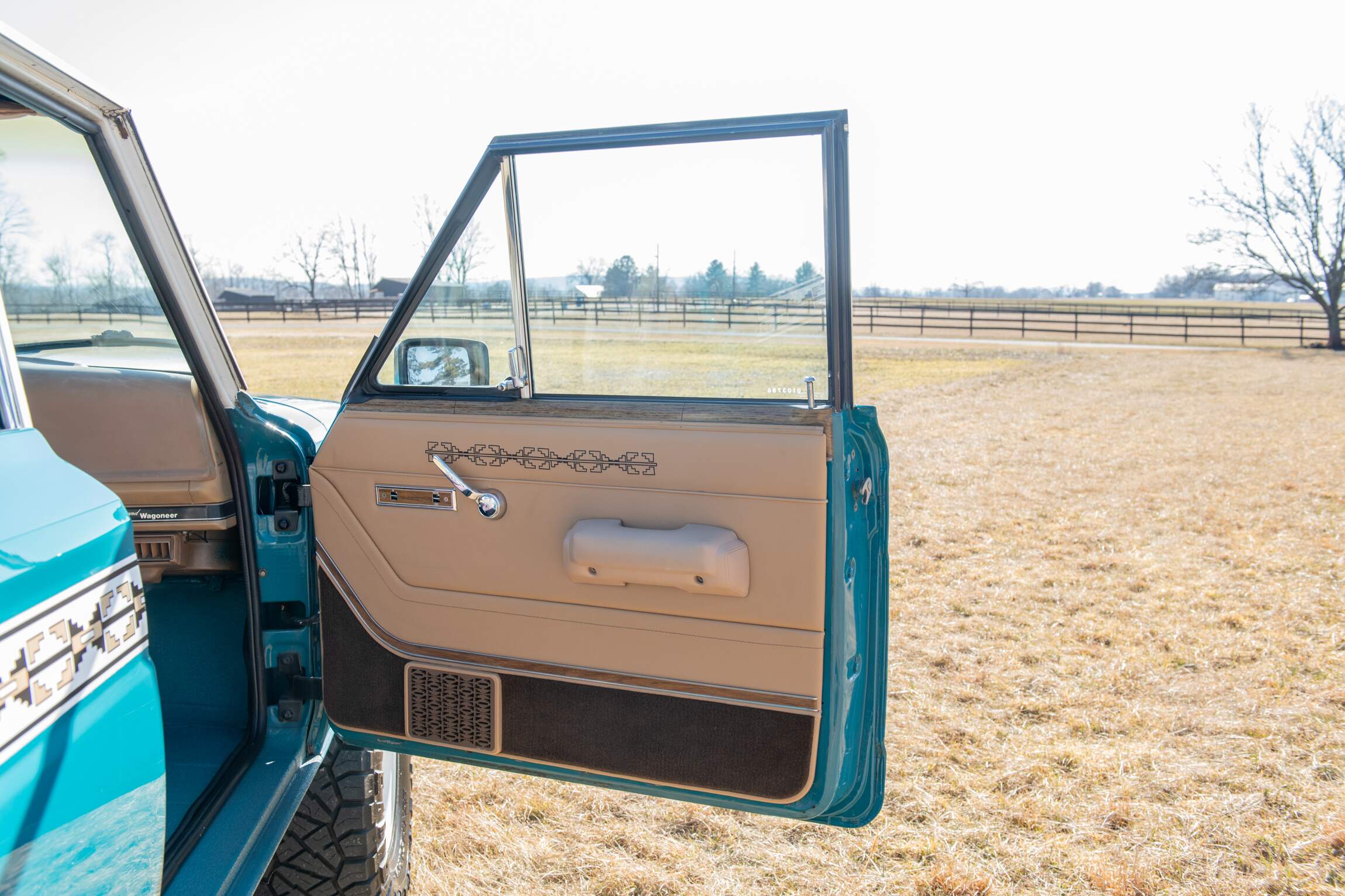 Sold: Custom 1987 Jeep Grand Wagoneer SJ