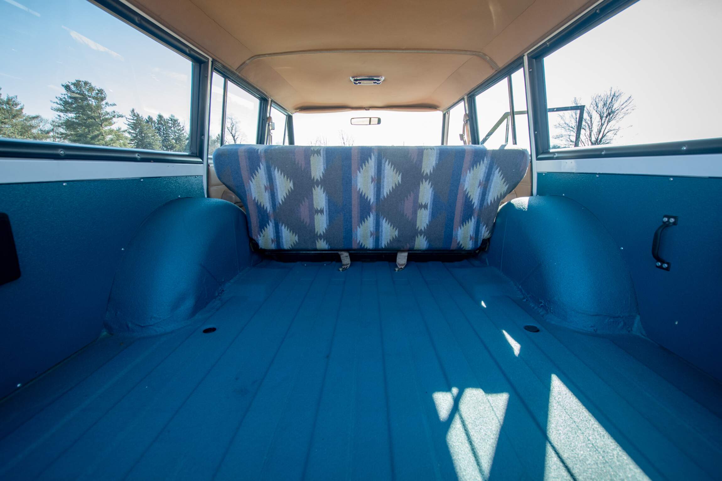 Sold: Custom 1987 Jeep Grand Wagoneer SJ