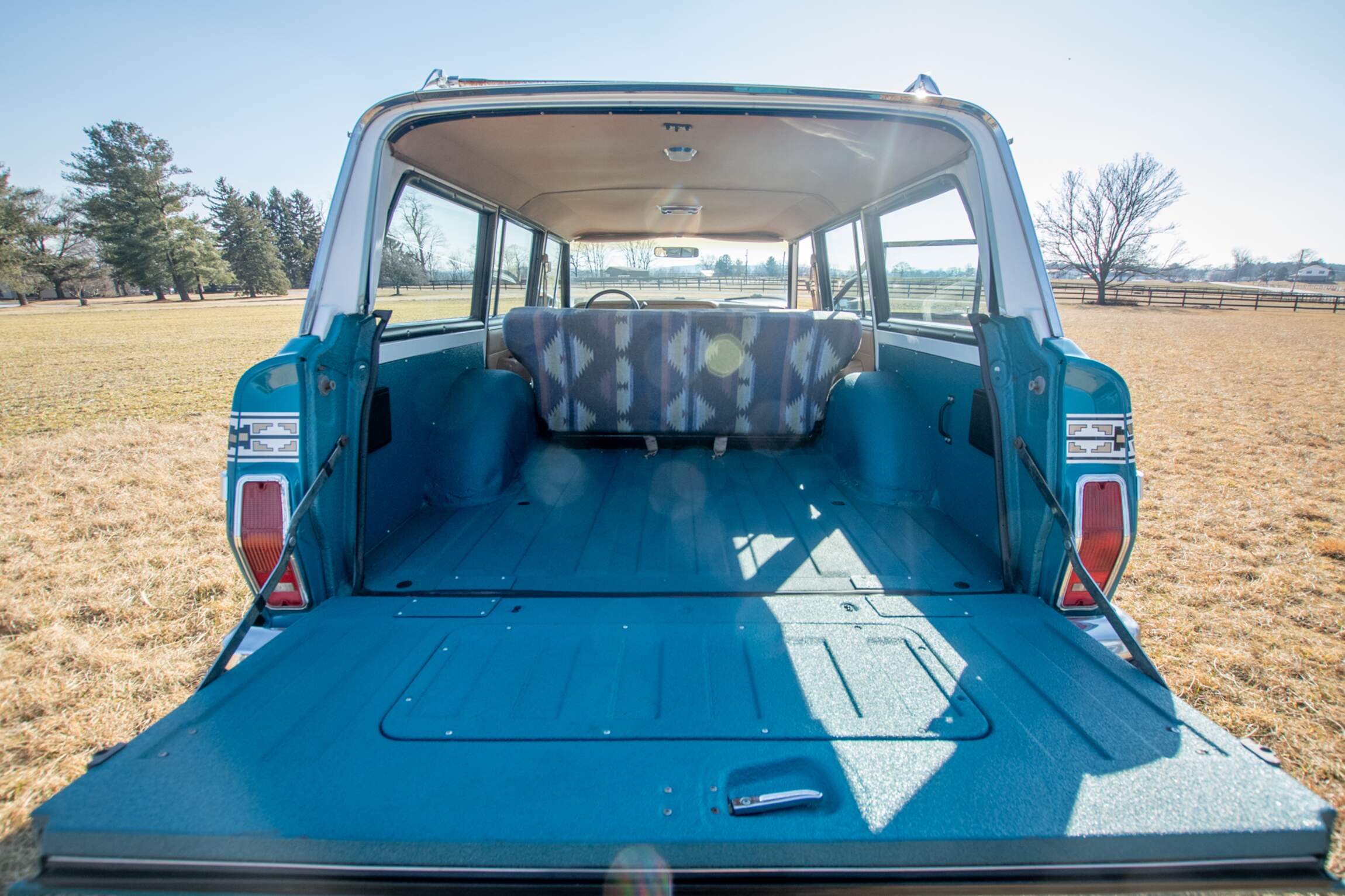 Sold: Custom 1987 Jeep Grand Wagoneer SJ