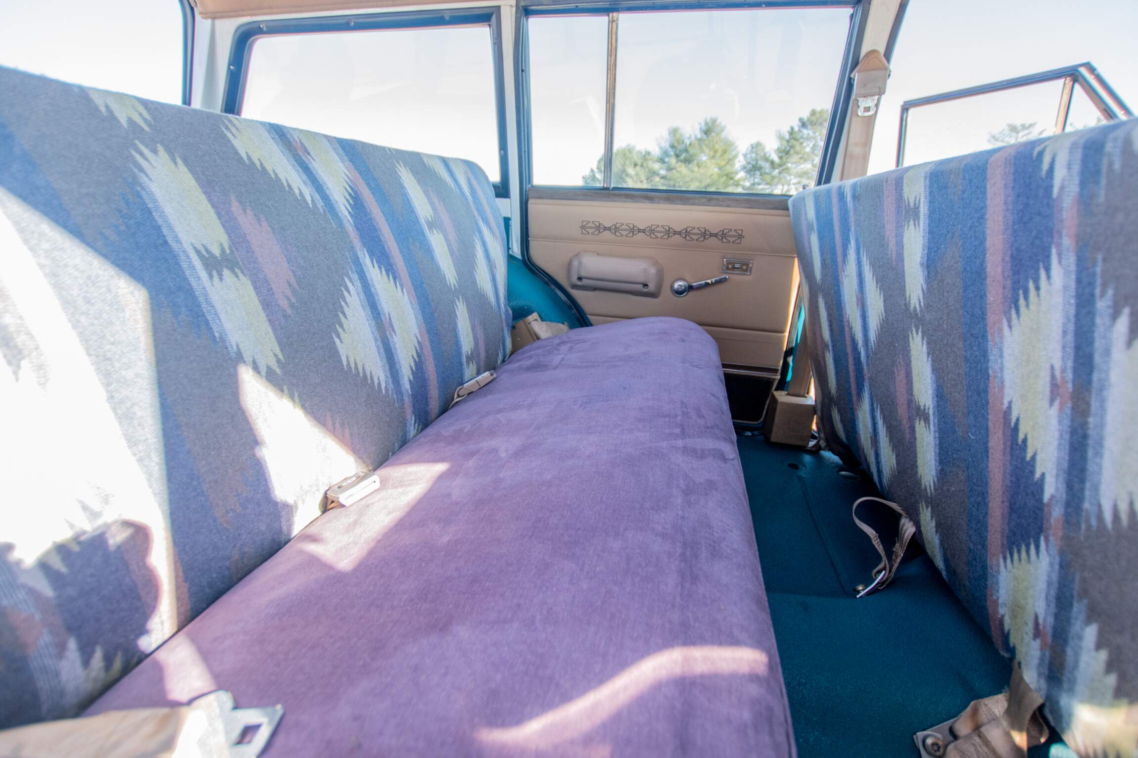 Sold: Custom 1987 Jeep Grand Wagoneer SJ