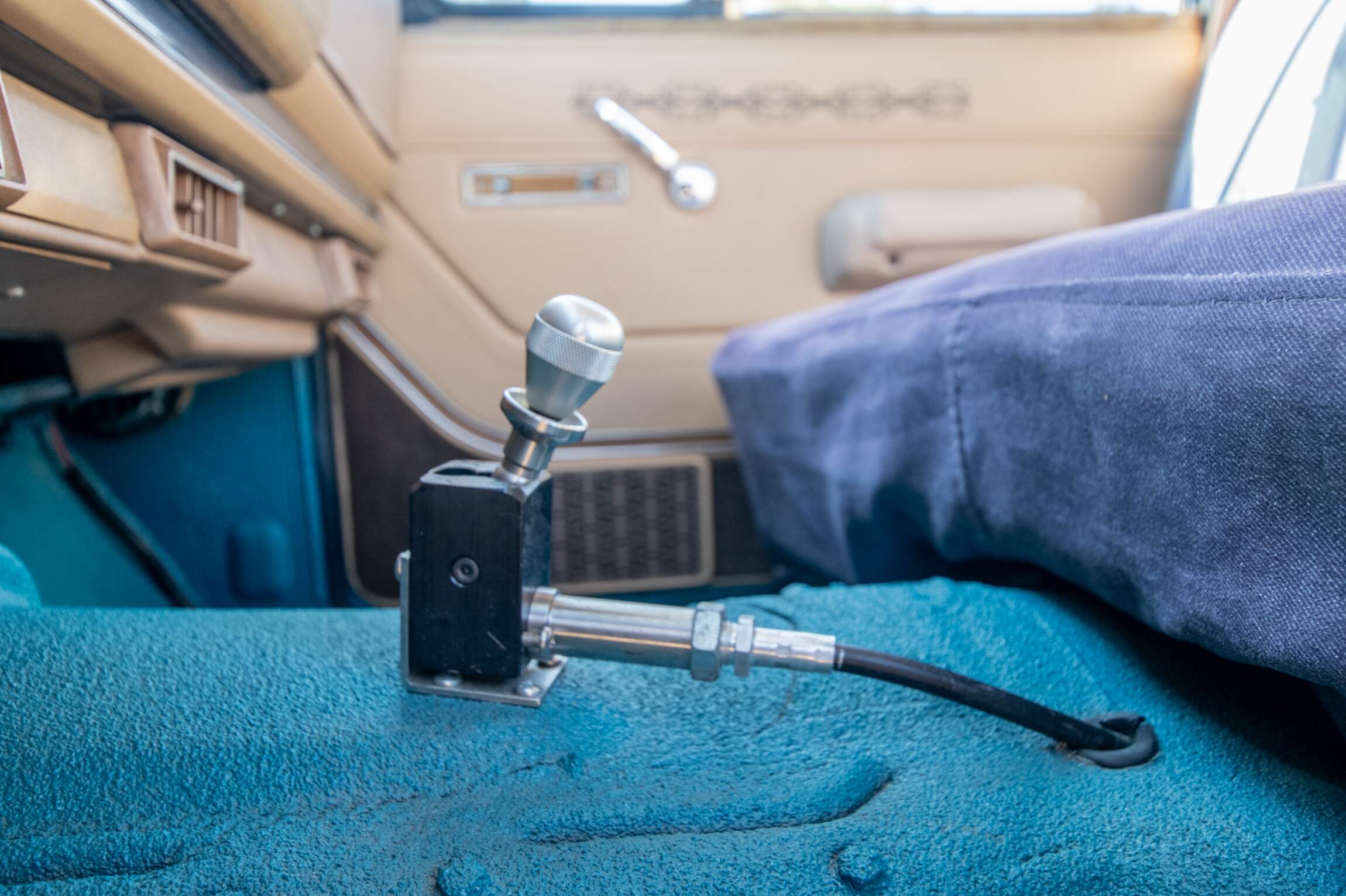 Sold: Custom 1987 Jeep Grand Wagoneer SJ