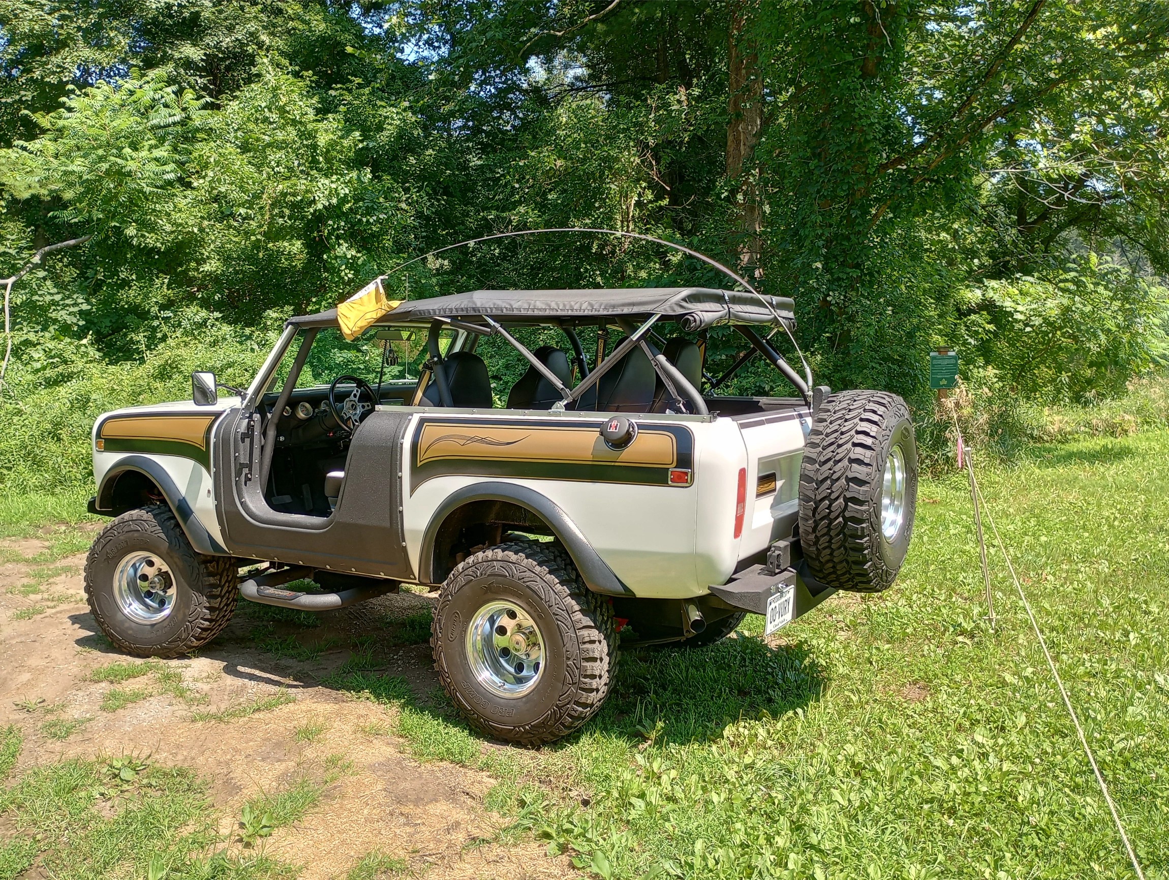 Sold: 1977 International Harvester Super Scout II