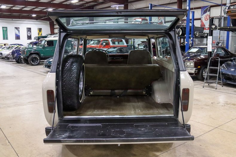 Sold: 1975 International Harvester Scout II