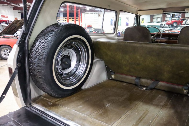 Sold: 1975 International Harvester Scout II