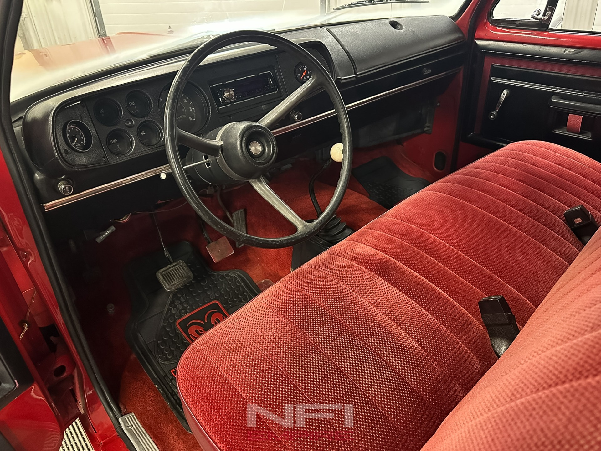 1980 Dodge D-150 Sweptline