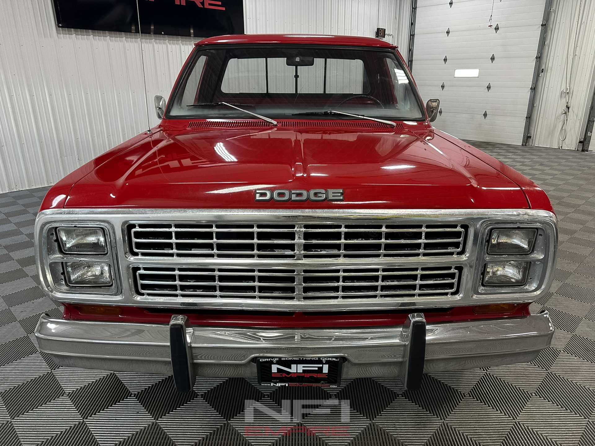 1980 Dodge D-150 Sweptline