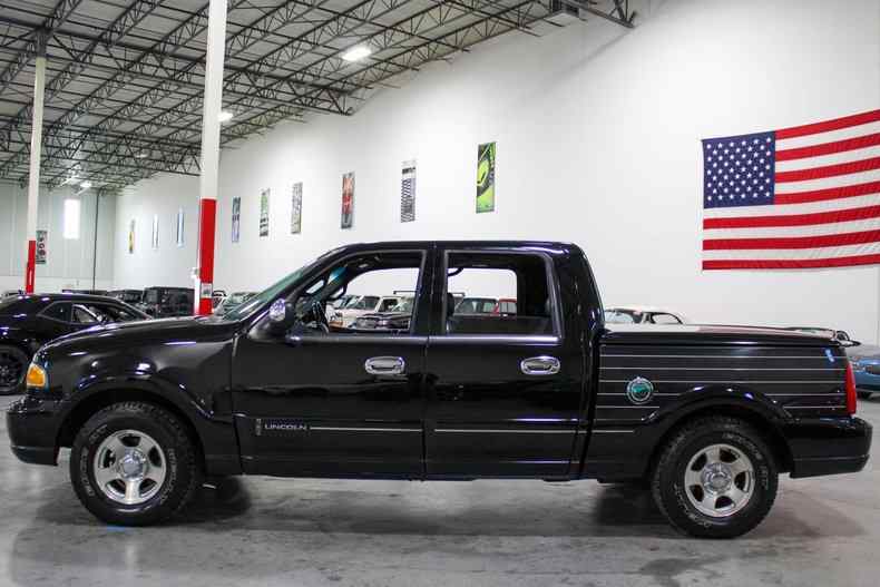 2002 Lincoln Blackwood Pickup - 2