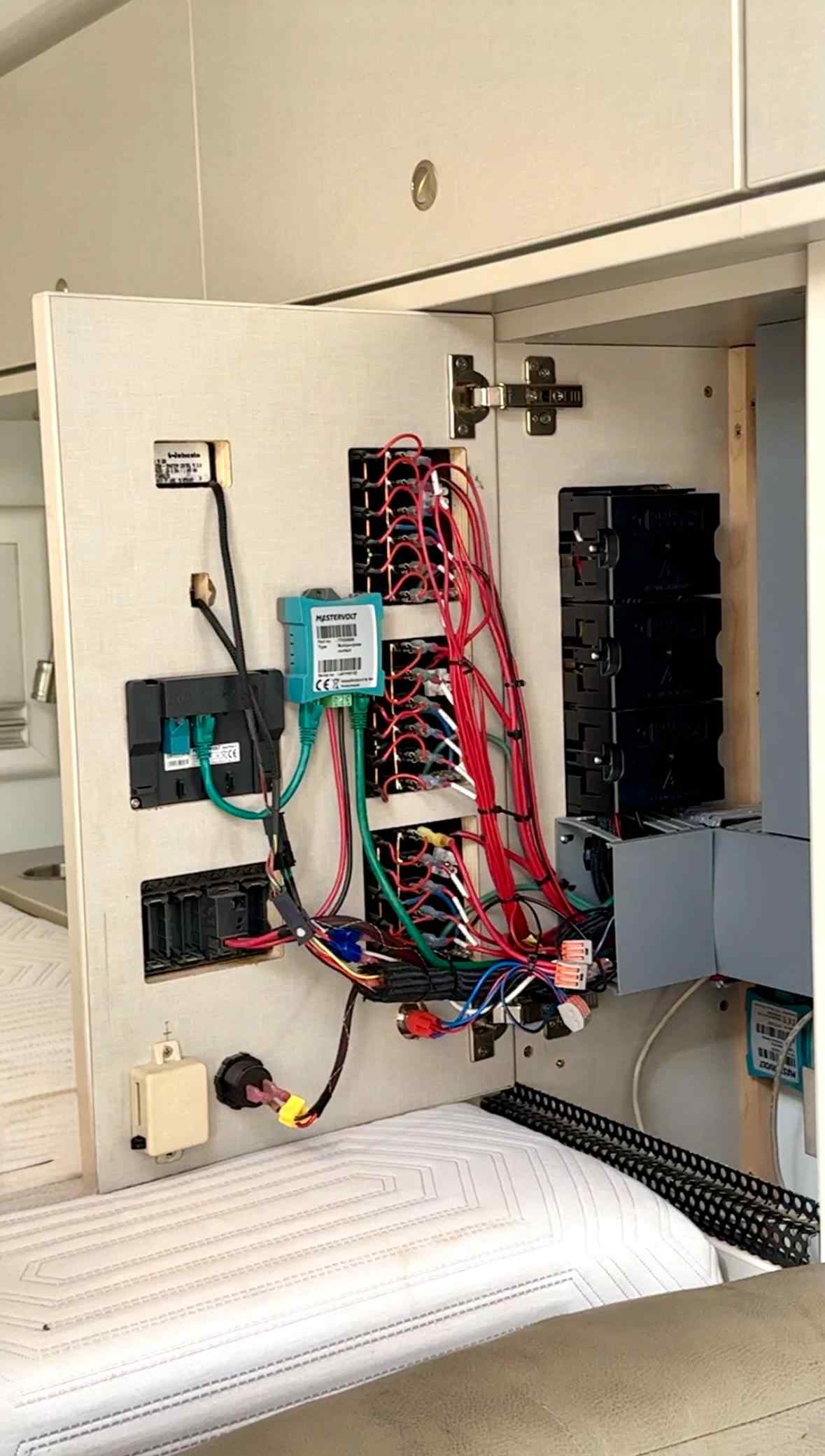 2019 Global Expedition Vehicles SAFARI EXTREME