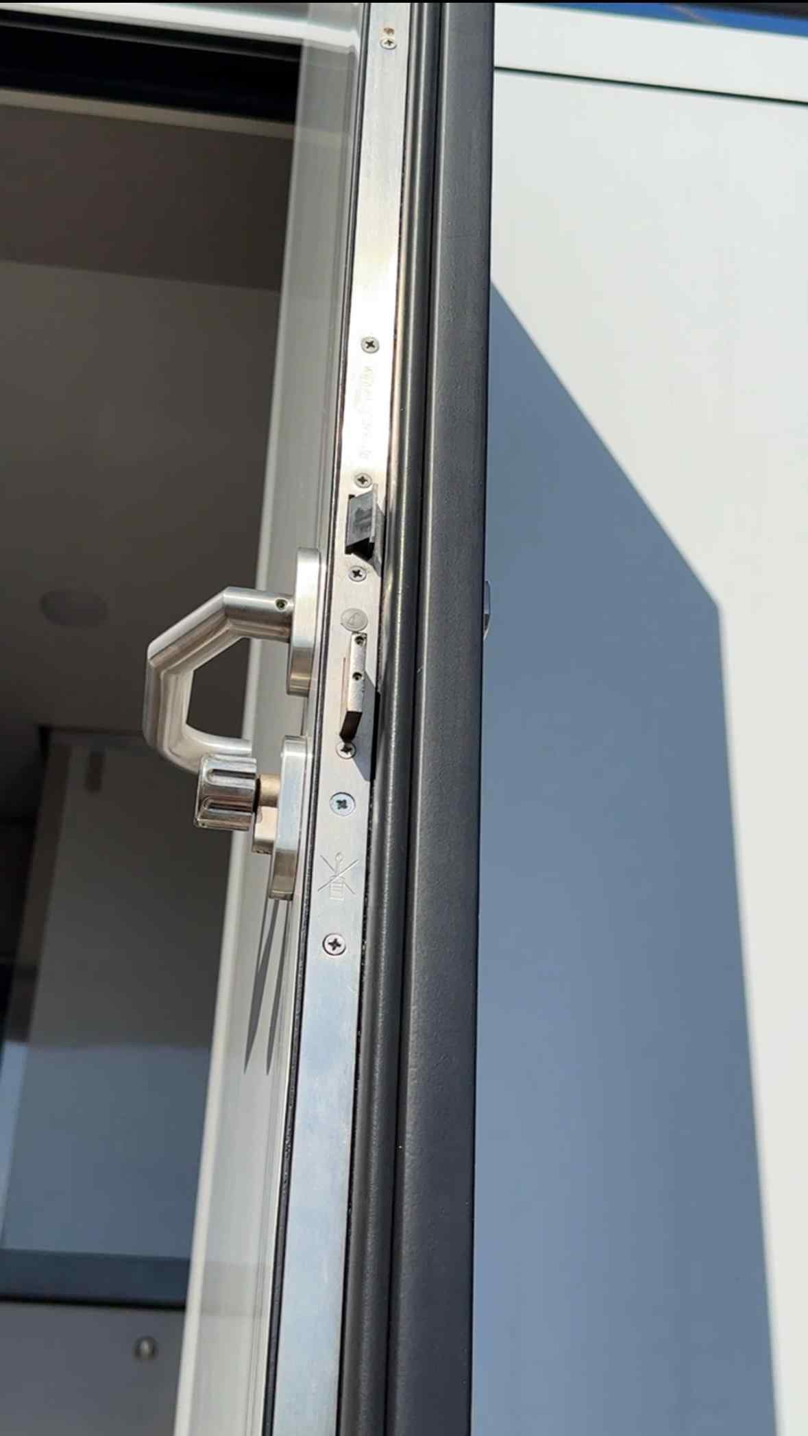 2019 Global Expedition Vehicles SAFARI EXTREME