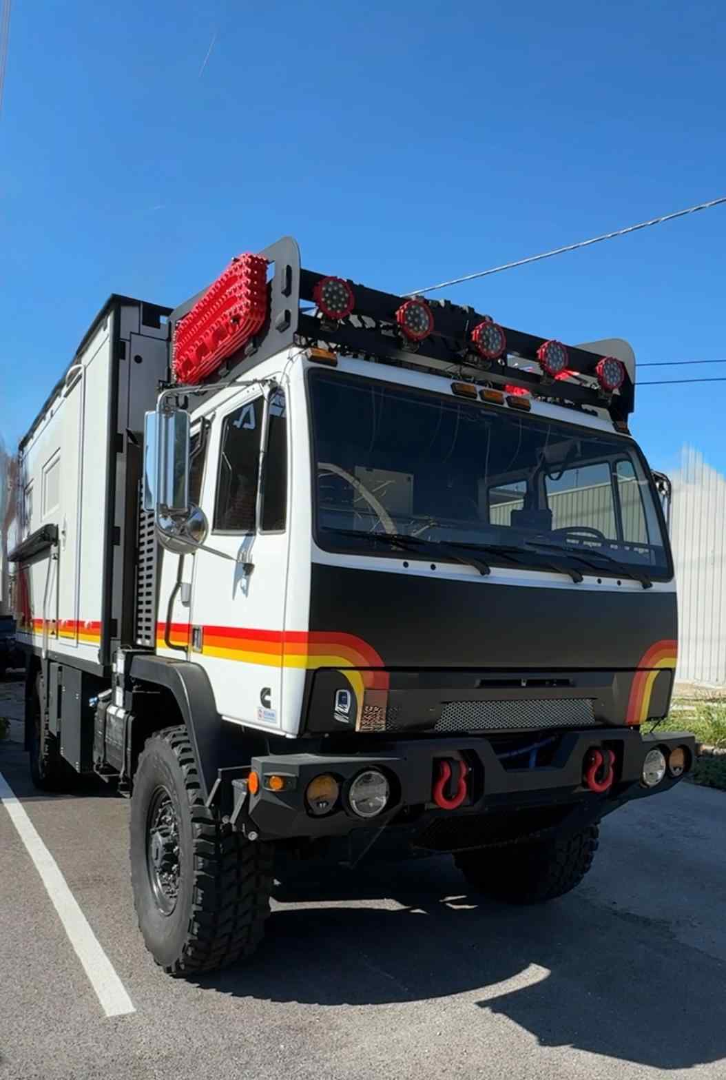 2019 Global Expedition Vehicles SAFARI EXTREME