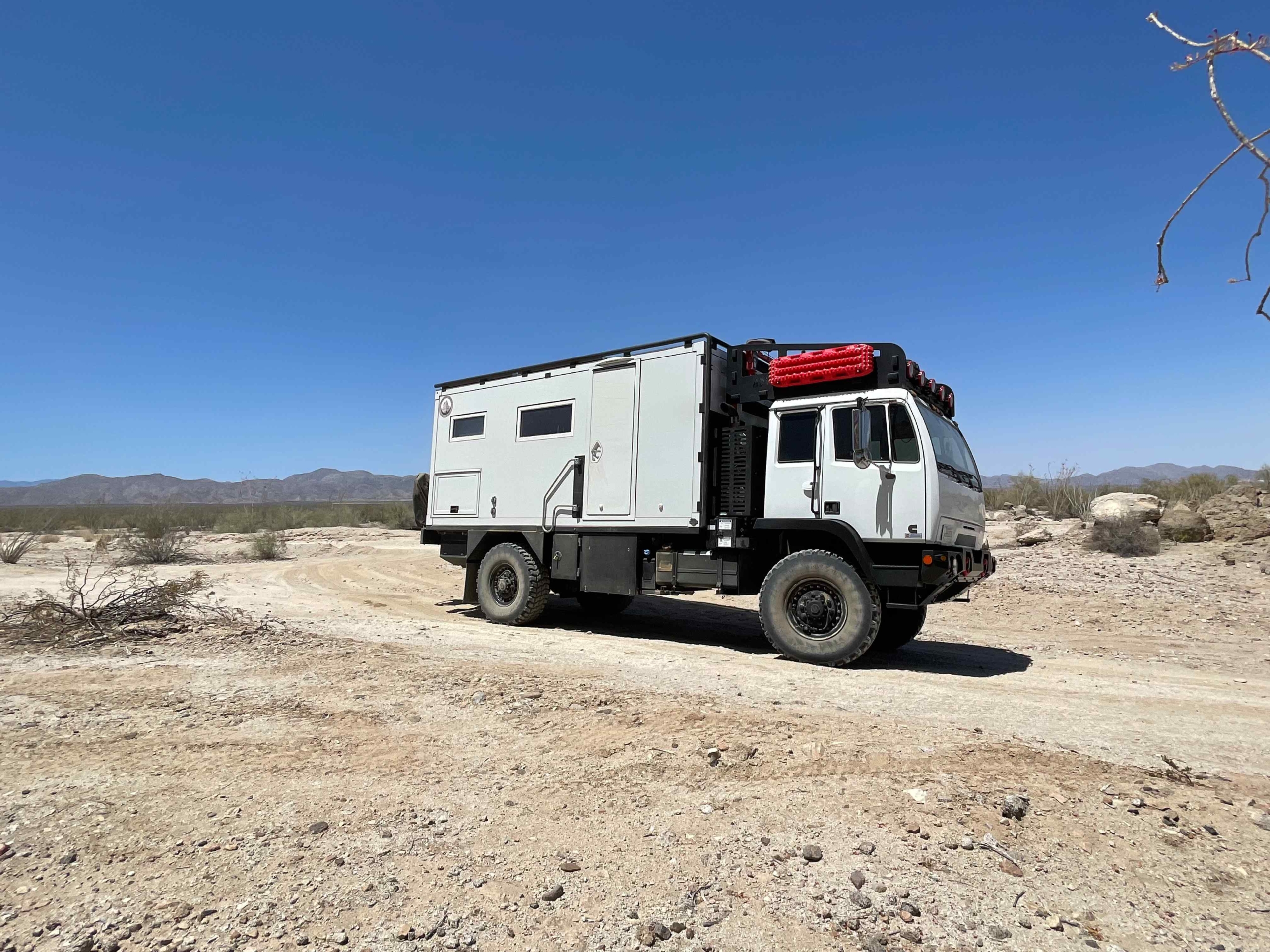 2019 Global Expedition Vehicles SAFARI EXTREME