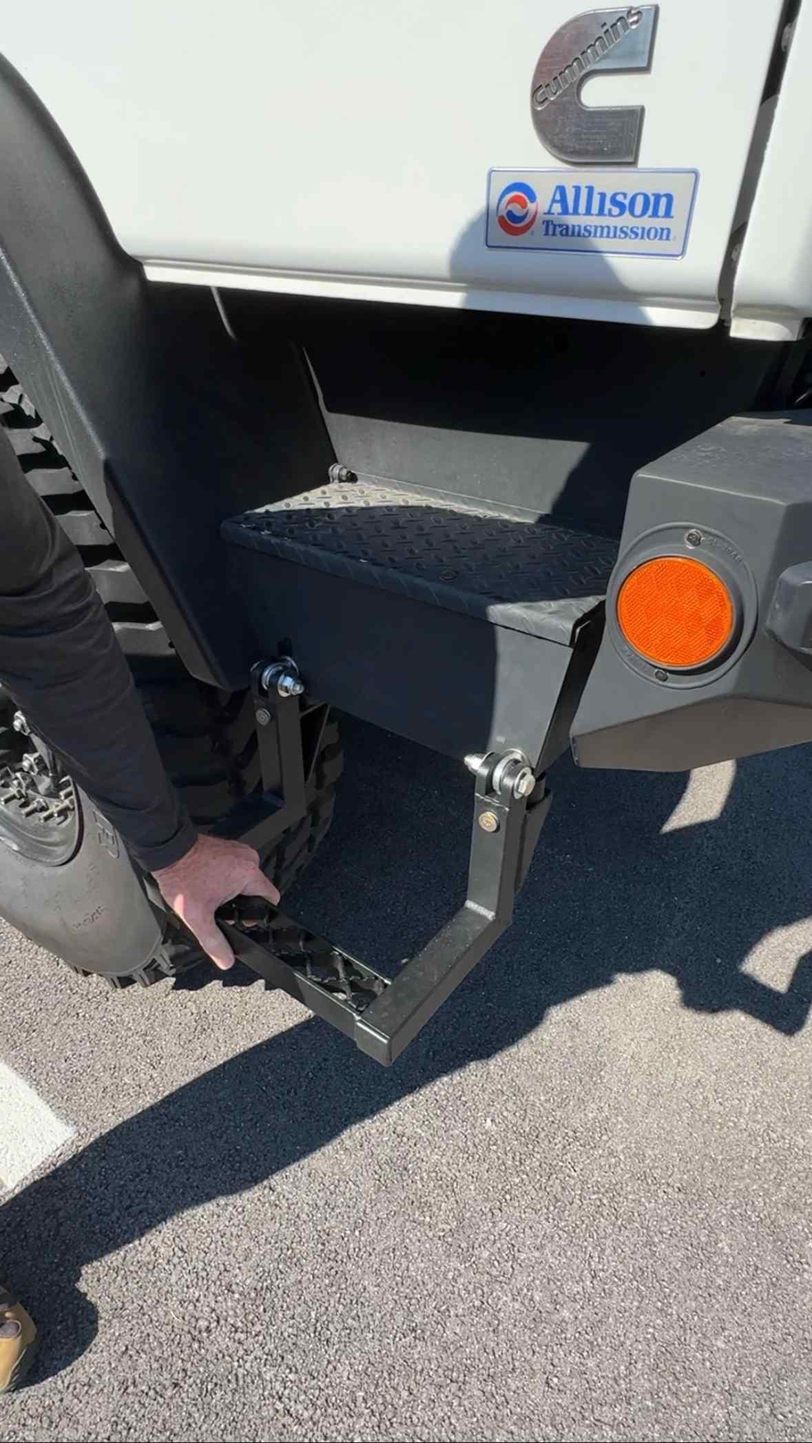2019 Global Expedition Vehicles SAFARI EXTREME