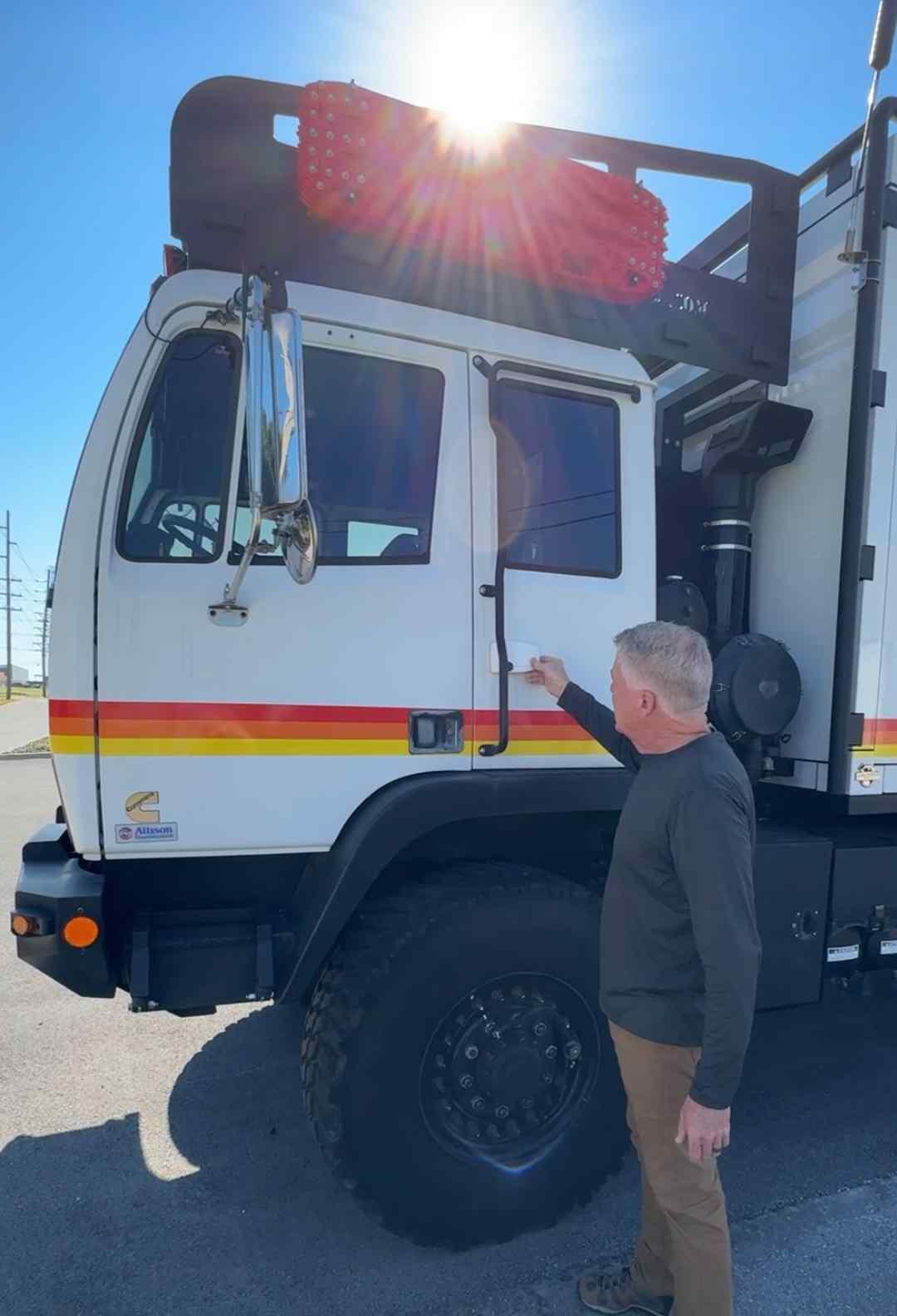 2019 Global Expedition Vehicles SAFARI EXTREME