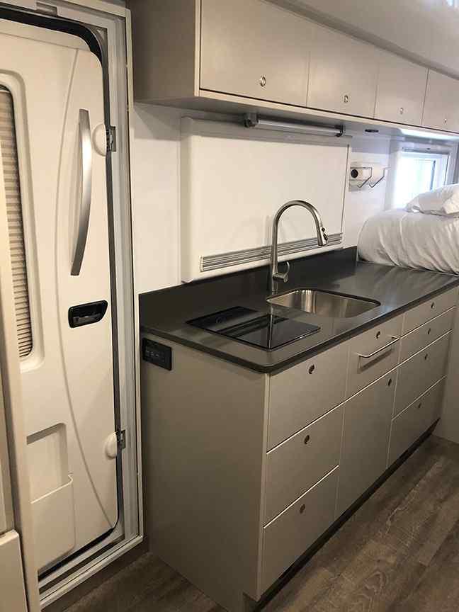 2019 Global Expedition Vehicles SAFARI EXTREME