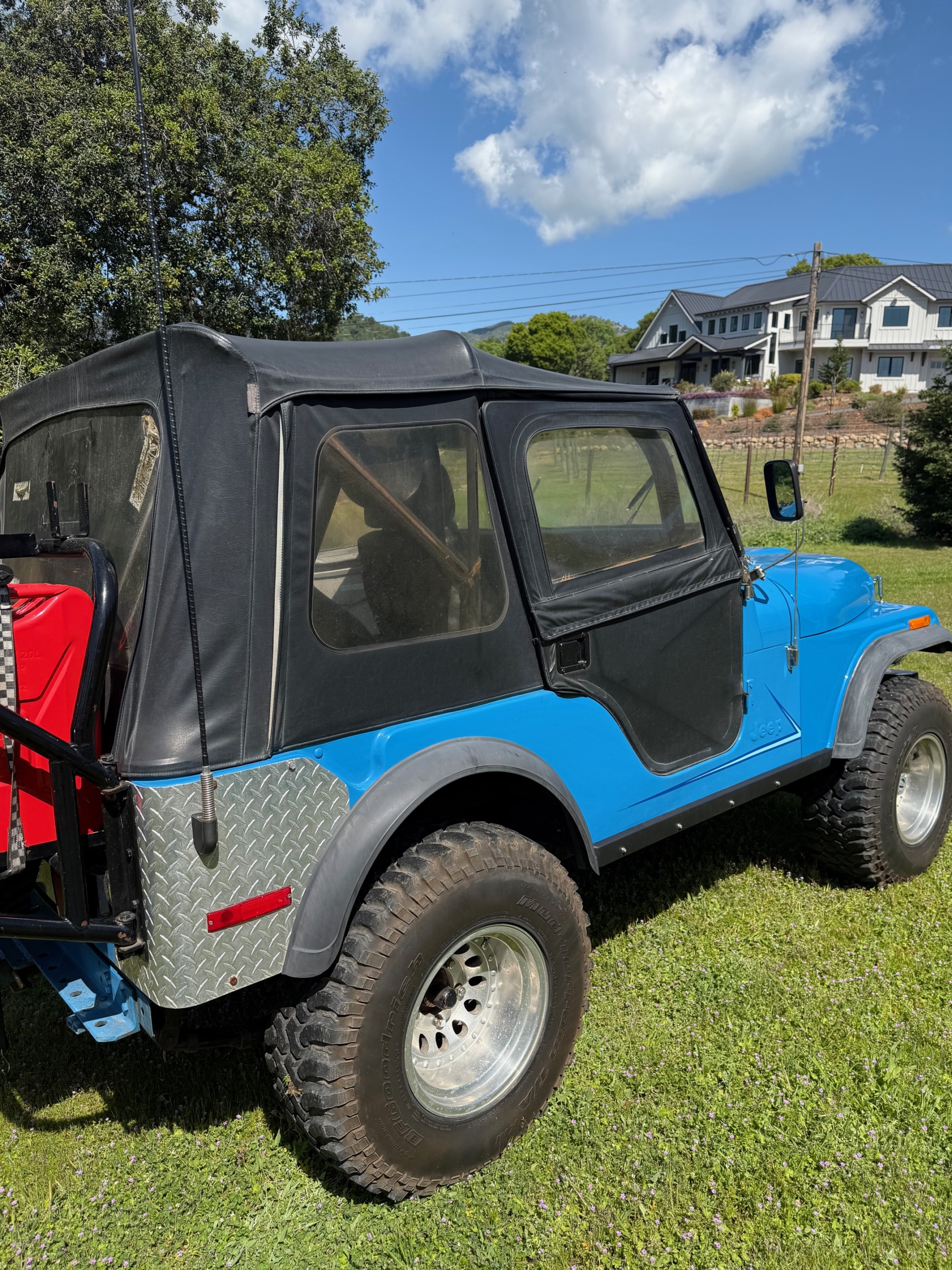 Modified 1976 Jeep CJ-5 Levi's Edition