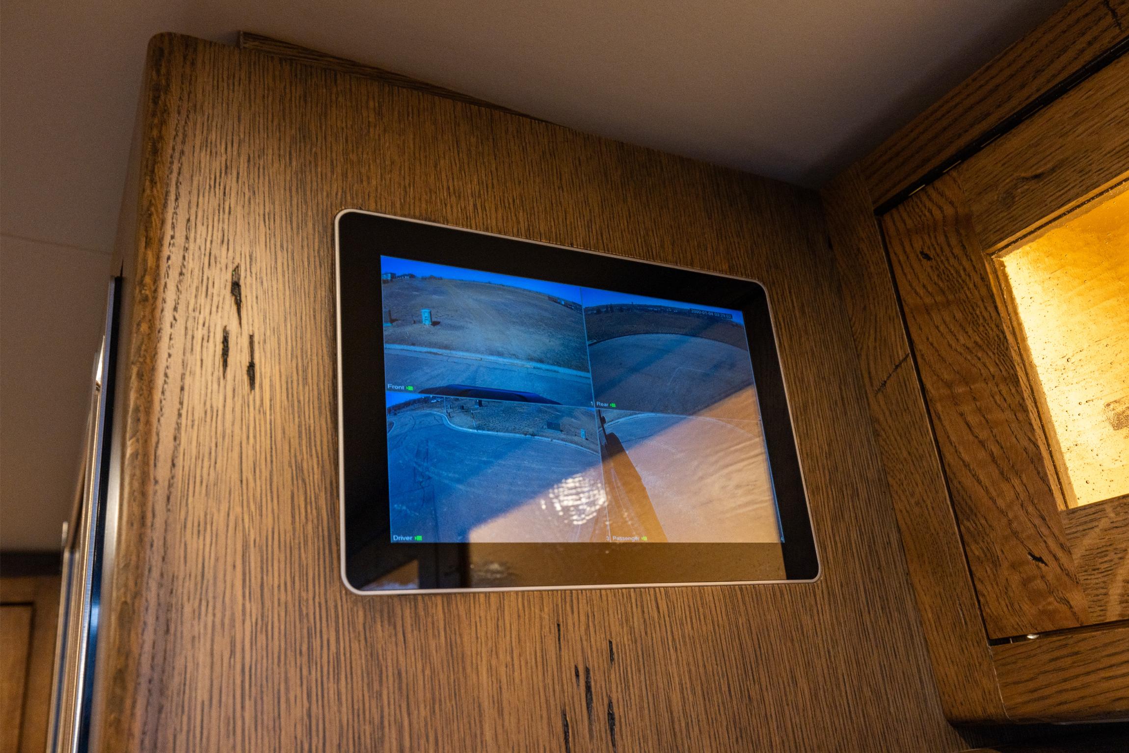 2020 EarthRoamer XV-LTi 011