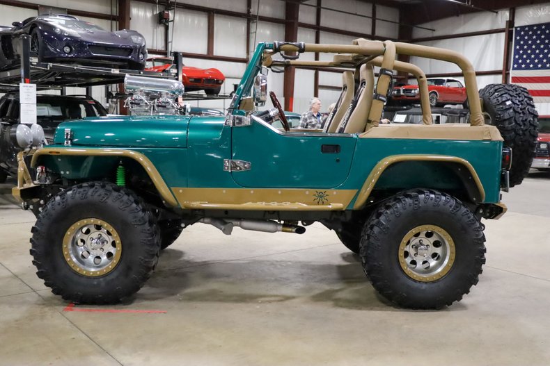 Custom 1995 Jeep Wrangler
