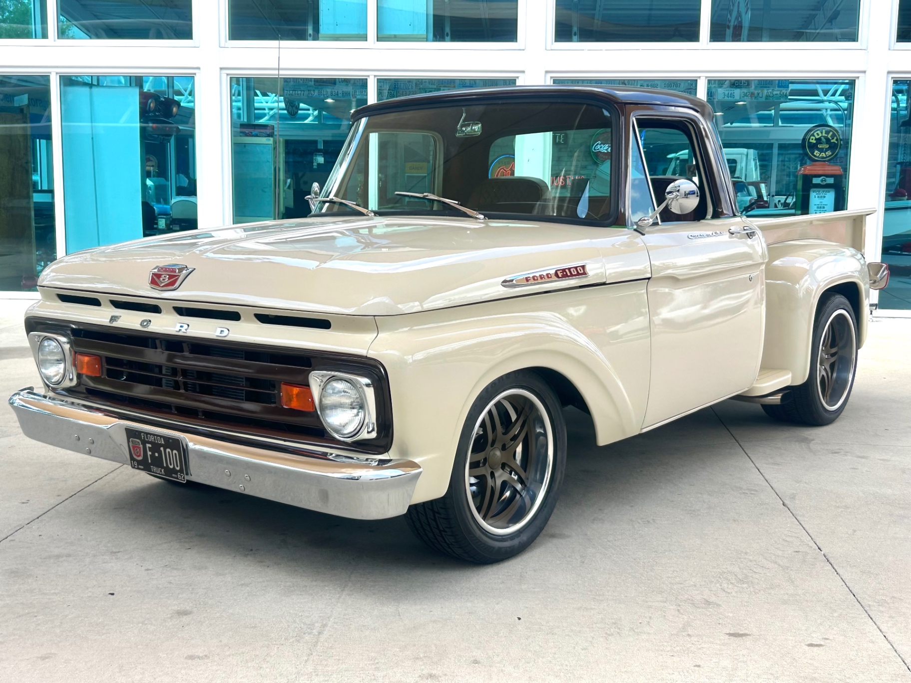  Ford F-100