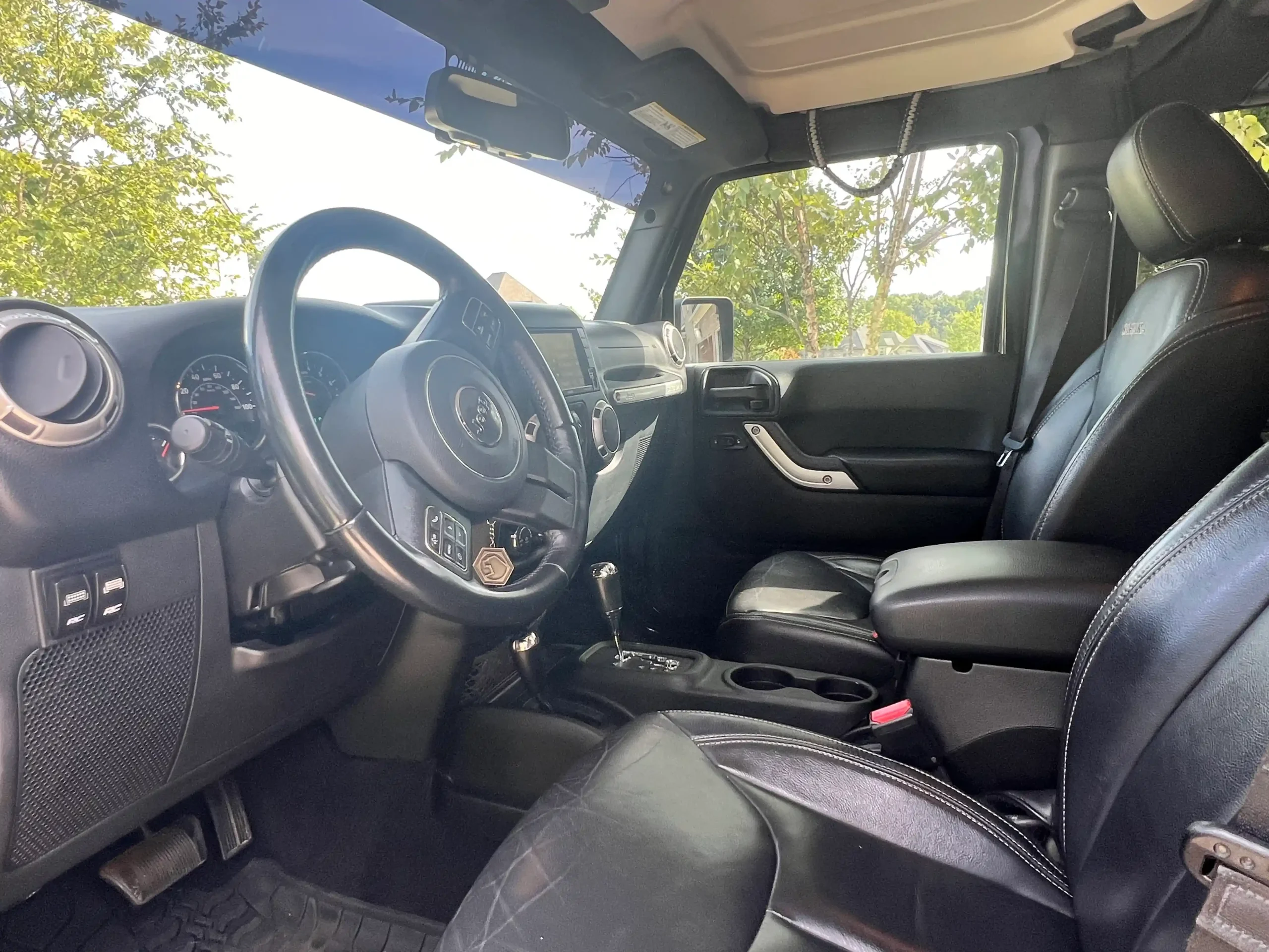 2017 Jeep Wrangler Unlimited Sahara - 4