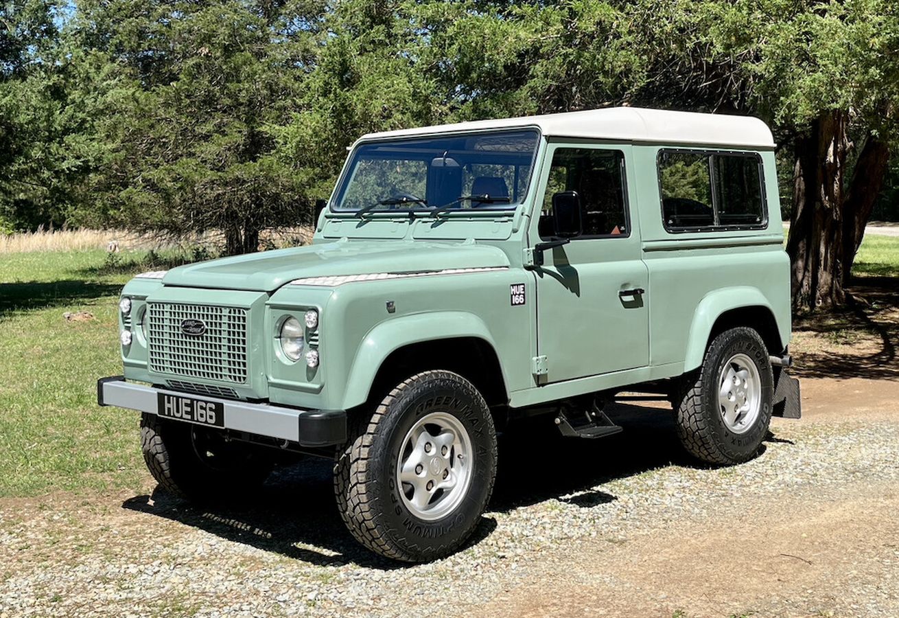  Land Rover Defender