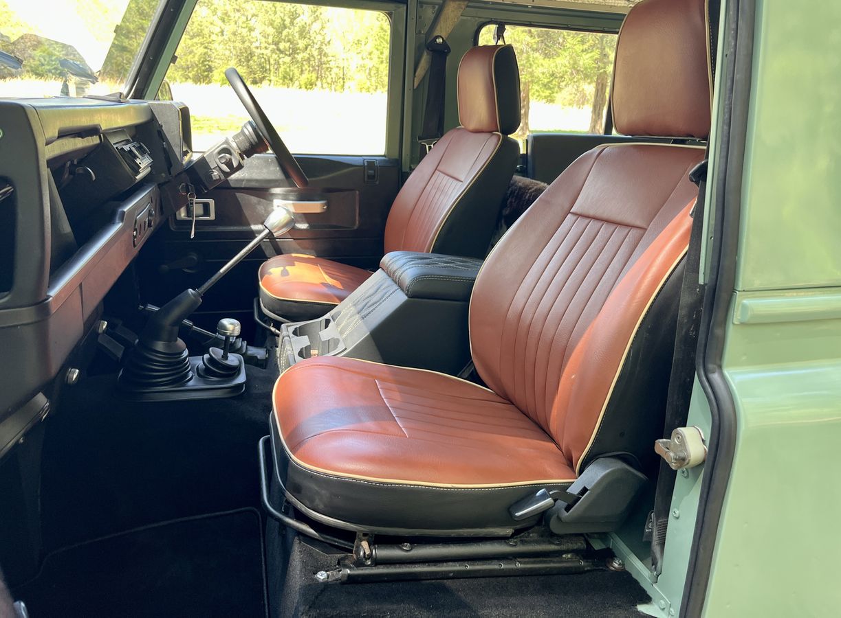 1997 Land Rover Defender 90 Hue 166