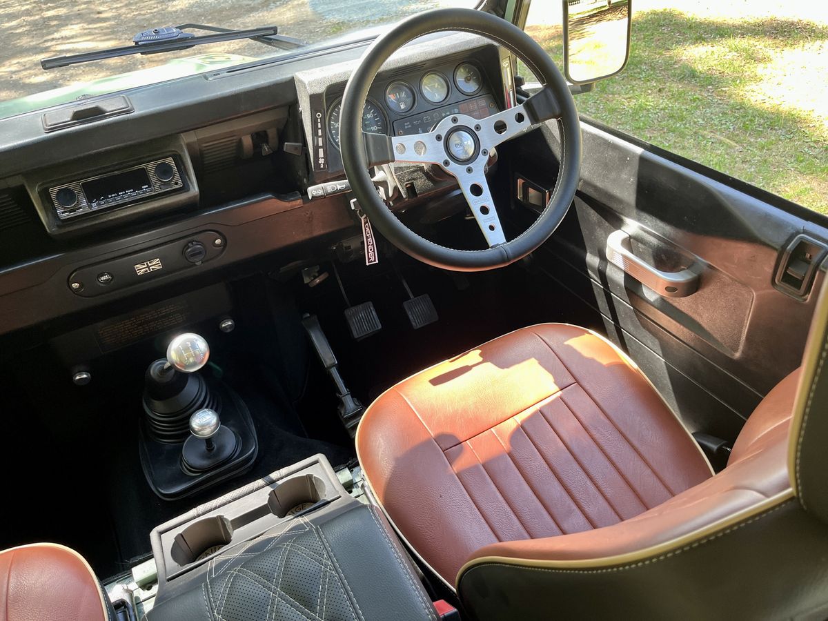1997 Land Rover Defender 90 Hue 166
