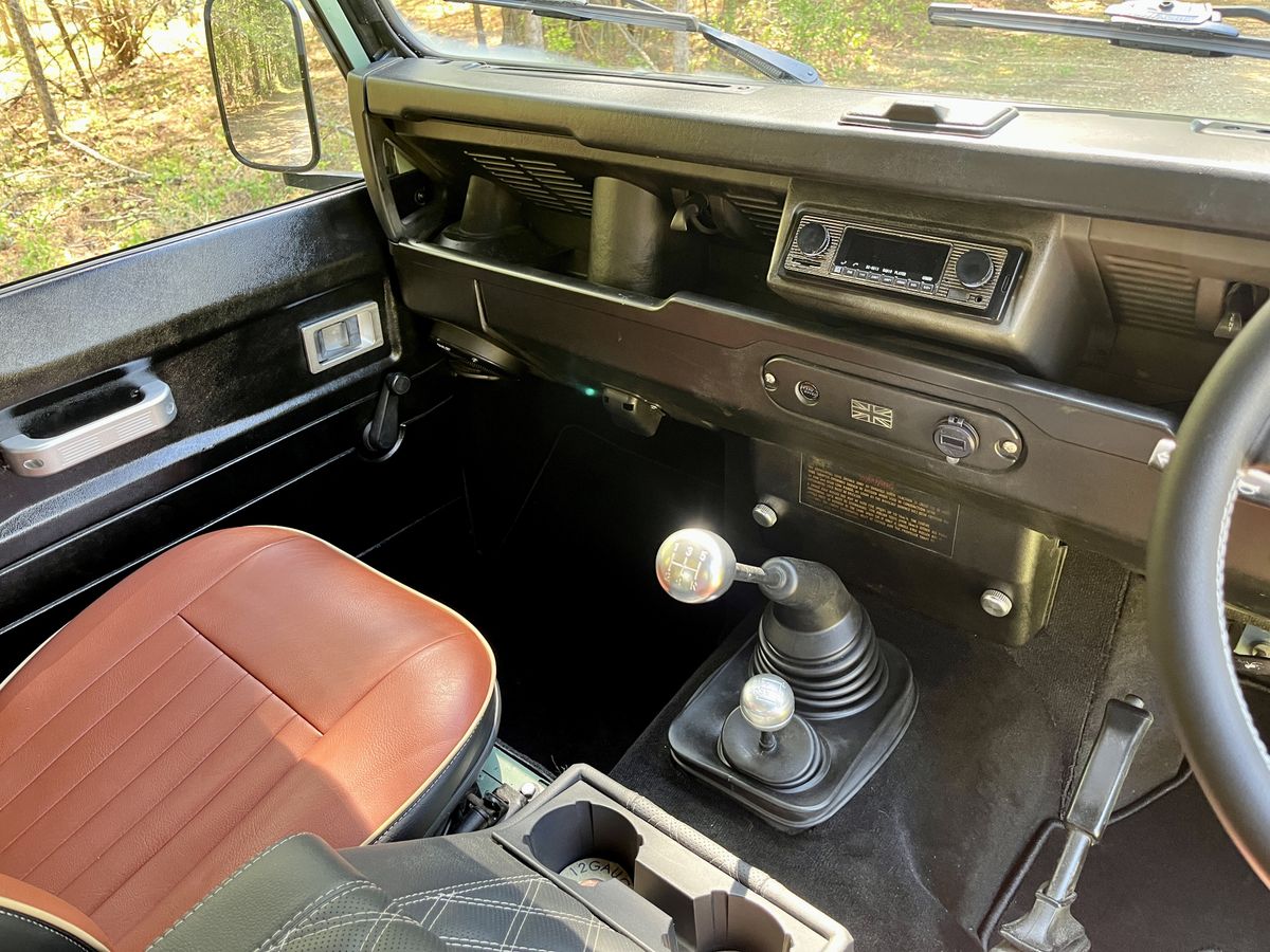 1997 Land Rover Defender 90 Hue 166