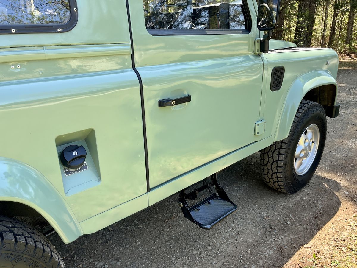 1997 Land Rover Defender 90 Hue 166