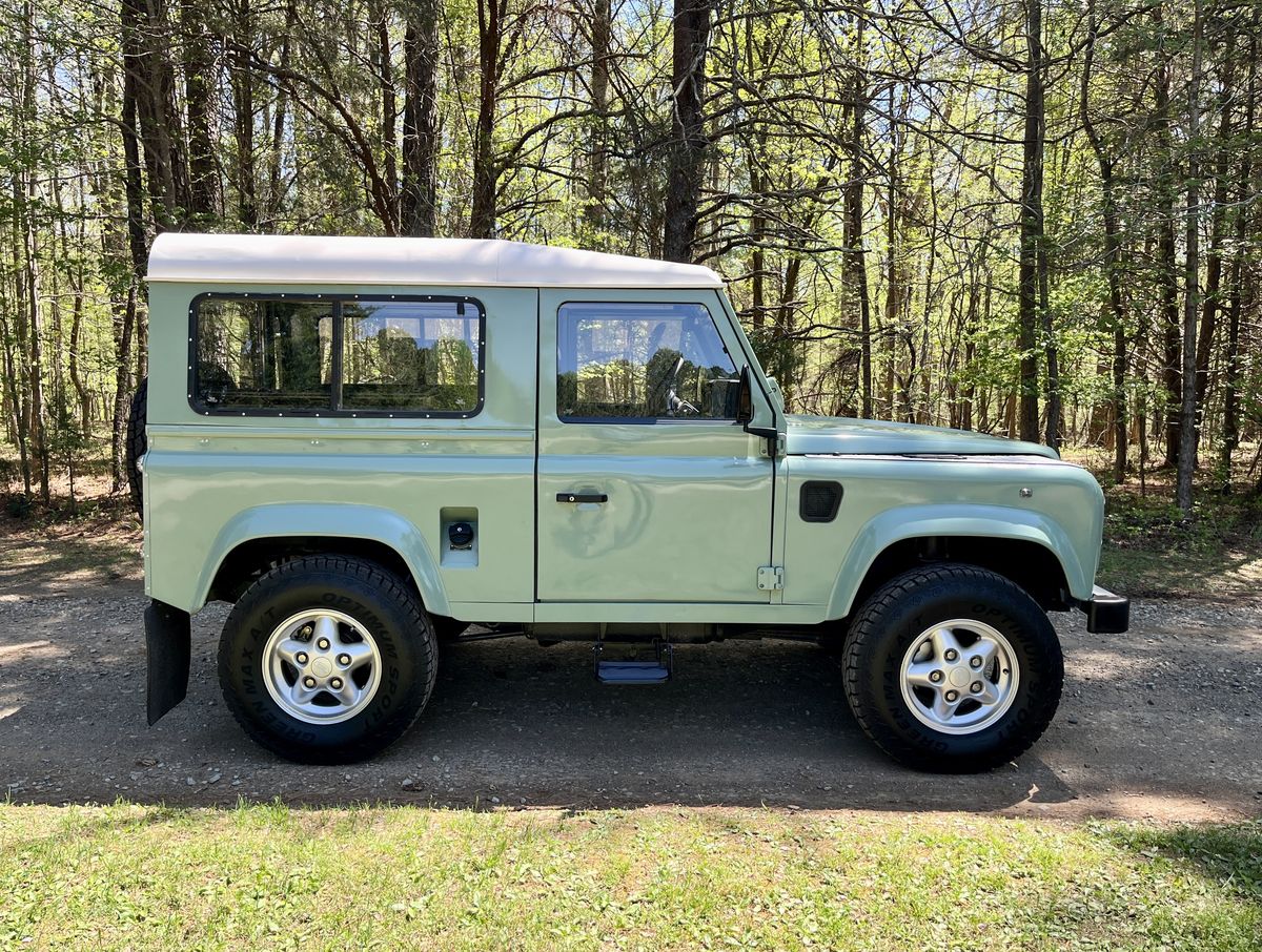 1997 Land Rover Defender 90 Hue 166