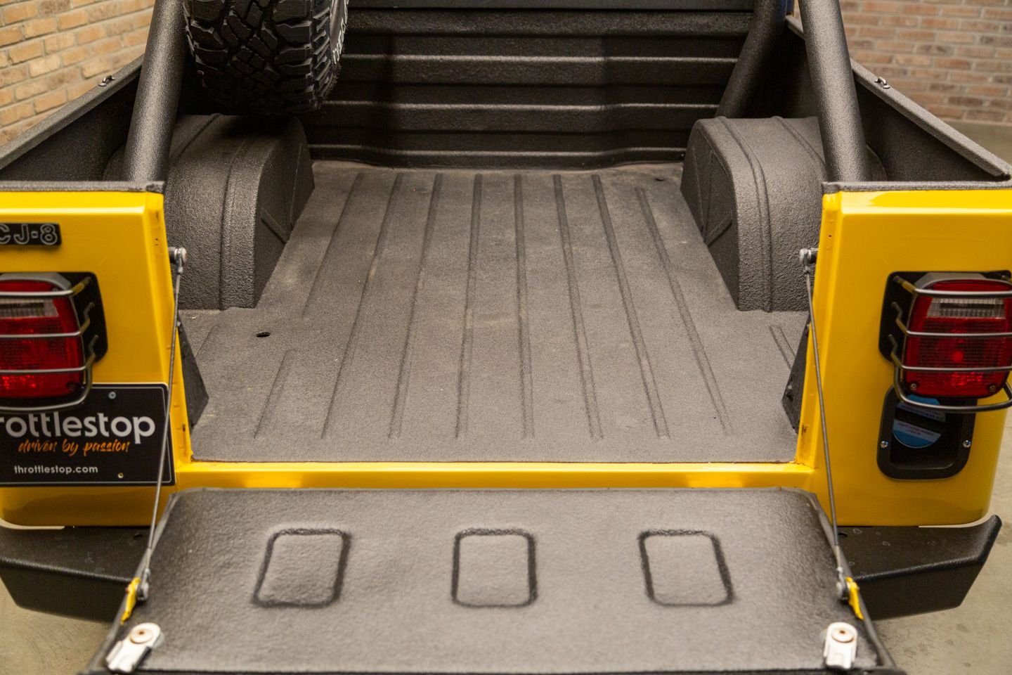 Sold: Restored 1985 Jeep CJ-8 Scrambler