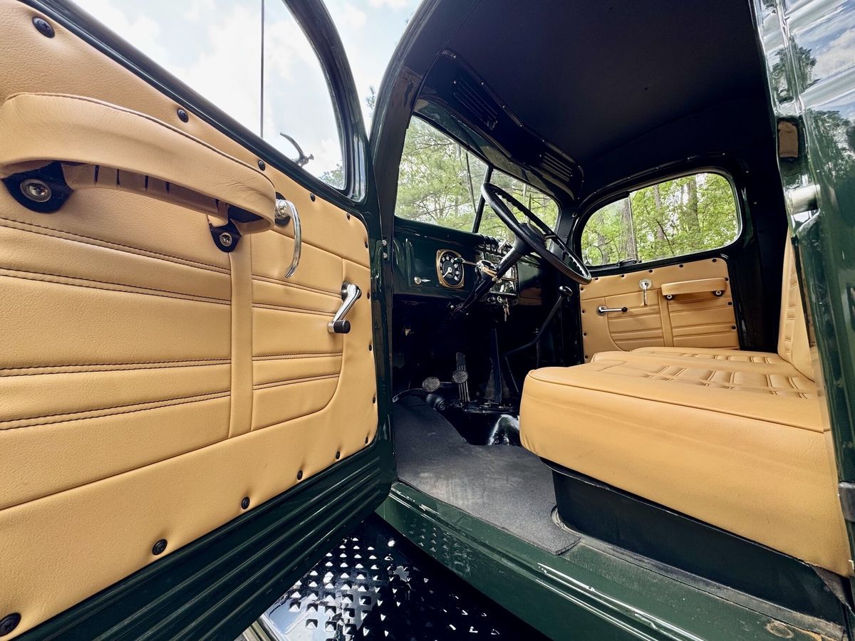 1947 Dodge Power Wagon B-4-PW-126 - 2