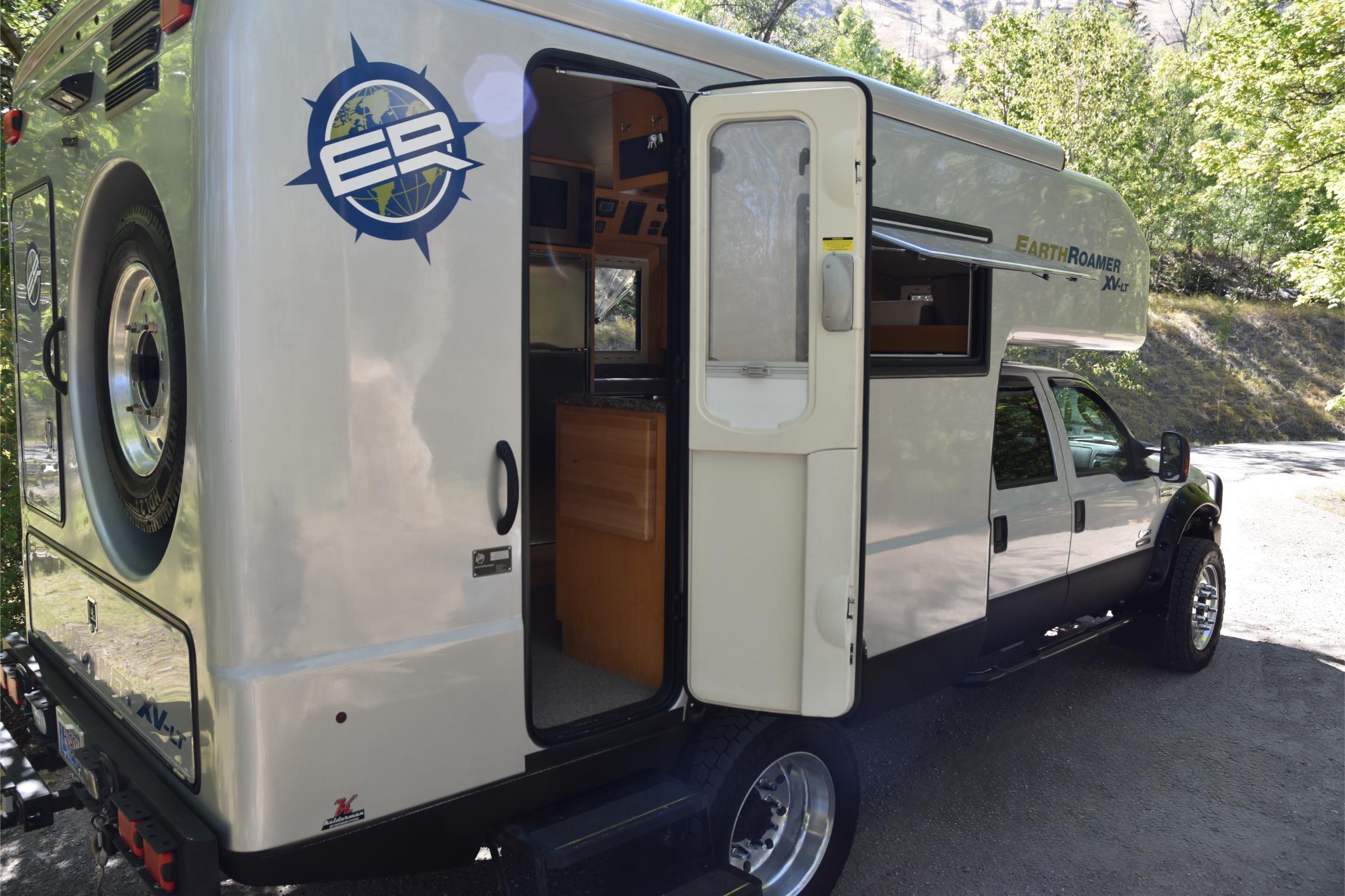 Sold: 2007 EarthRoamer XV-LT 048